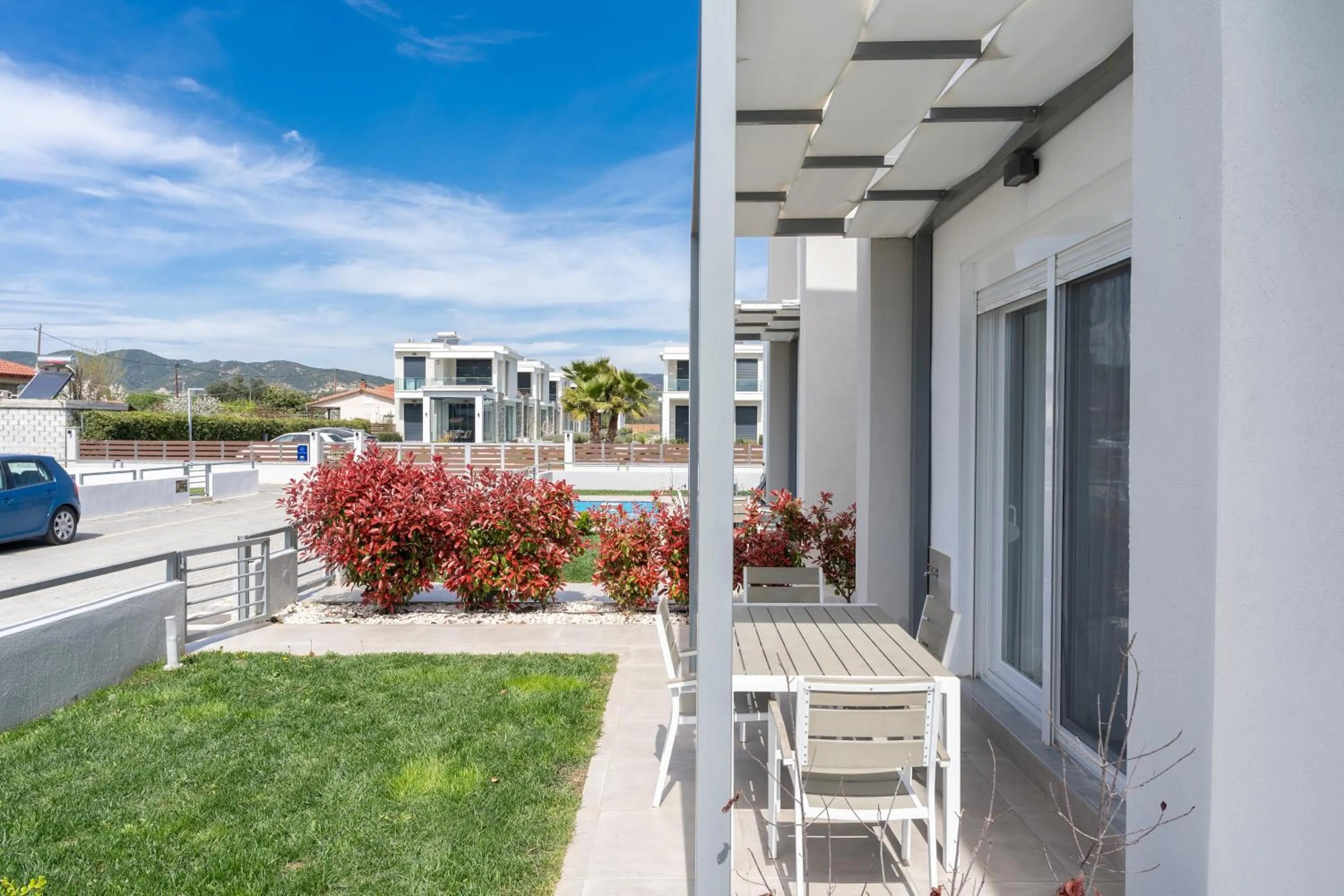 Property building in Thalassa & Thalassa Prive Residential Complex