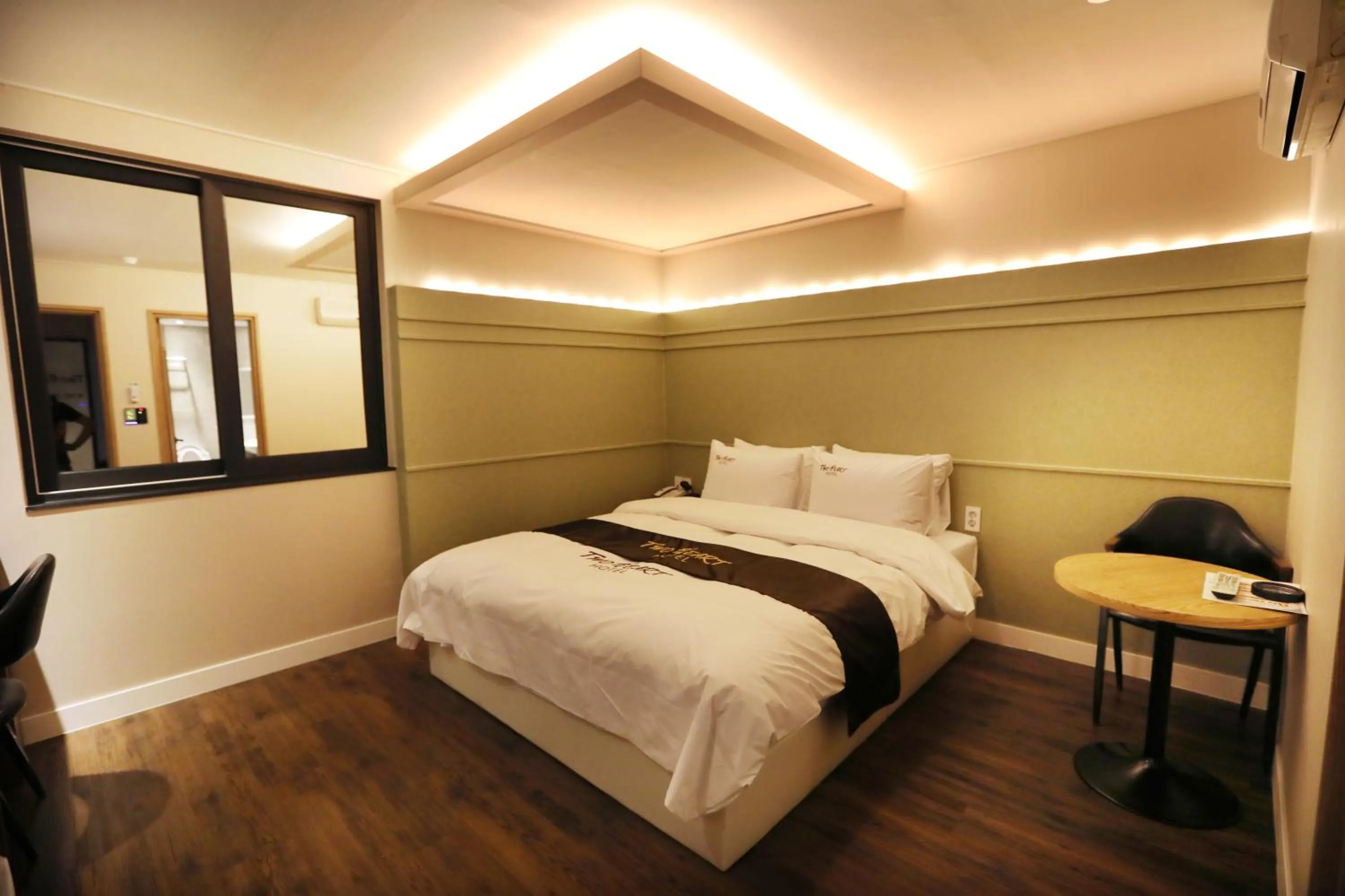 Bed in Hotel Two Heart