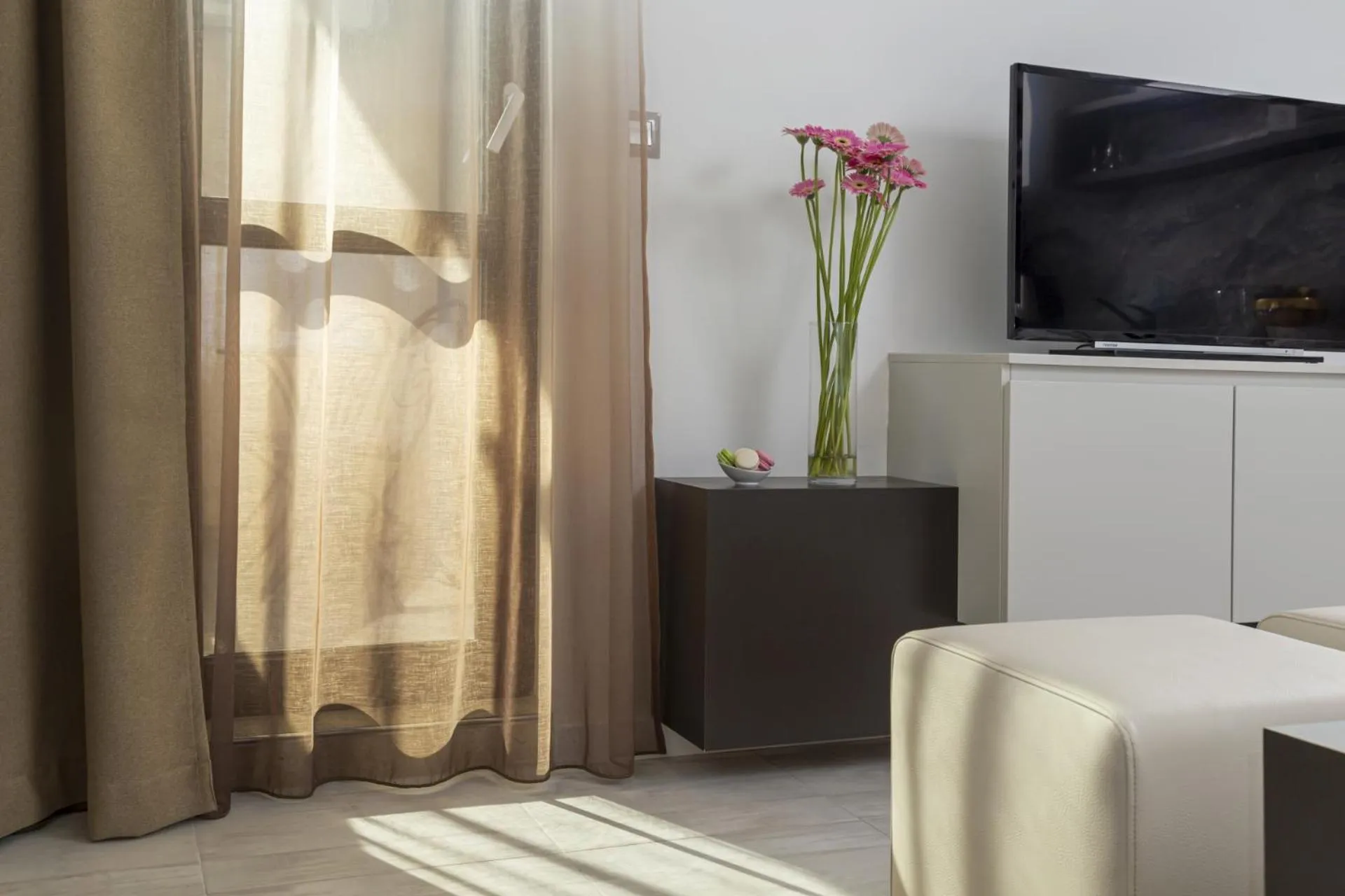 Living room in Onyx Beach Residence - Free Beach Access & Parking