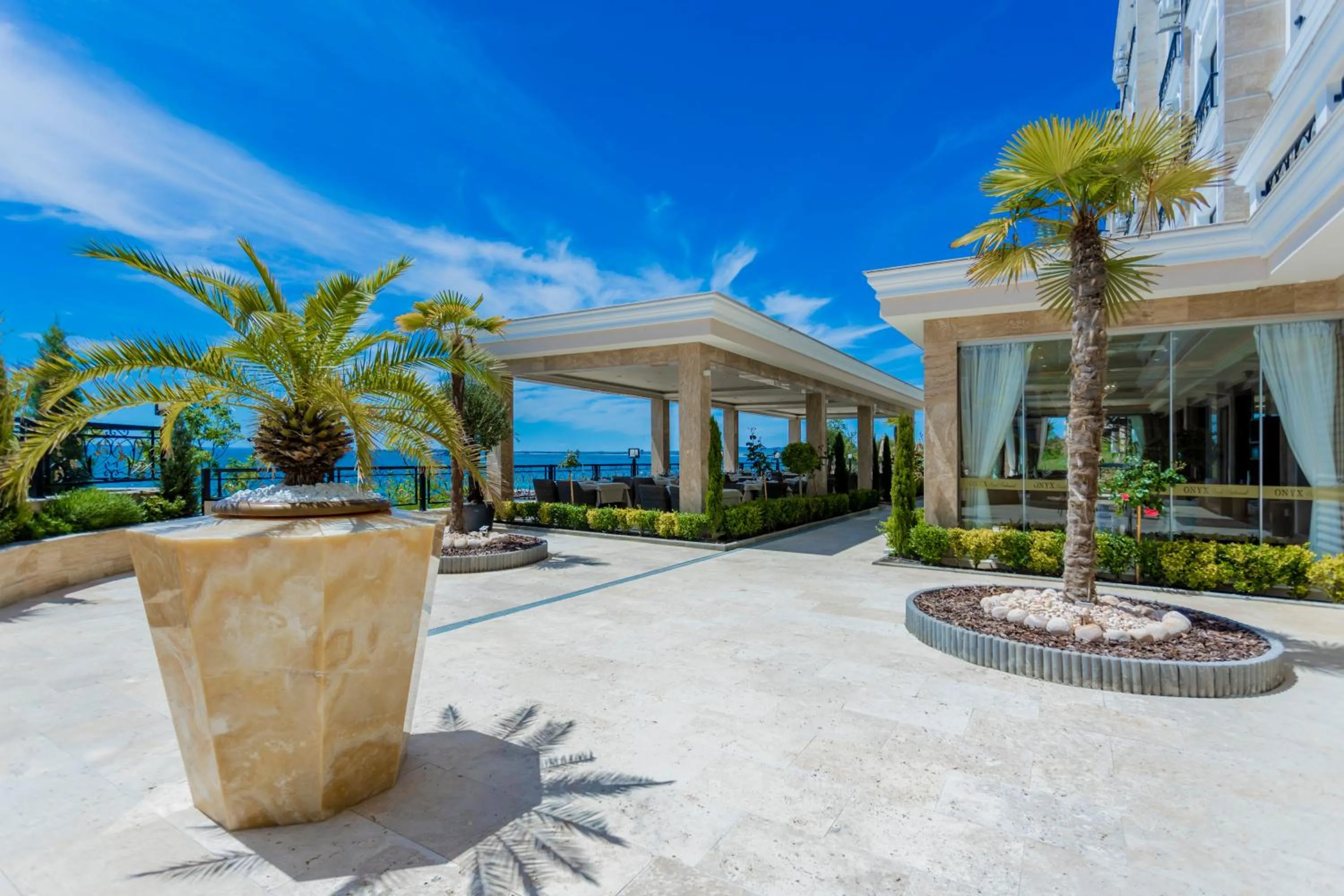 Patio in Onyx Beach Residence - Free Beach Access & Parking