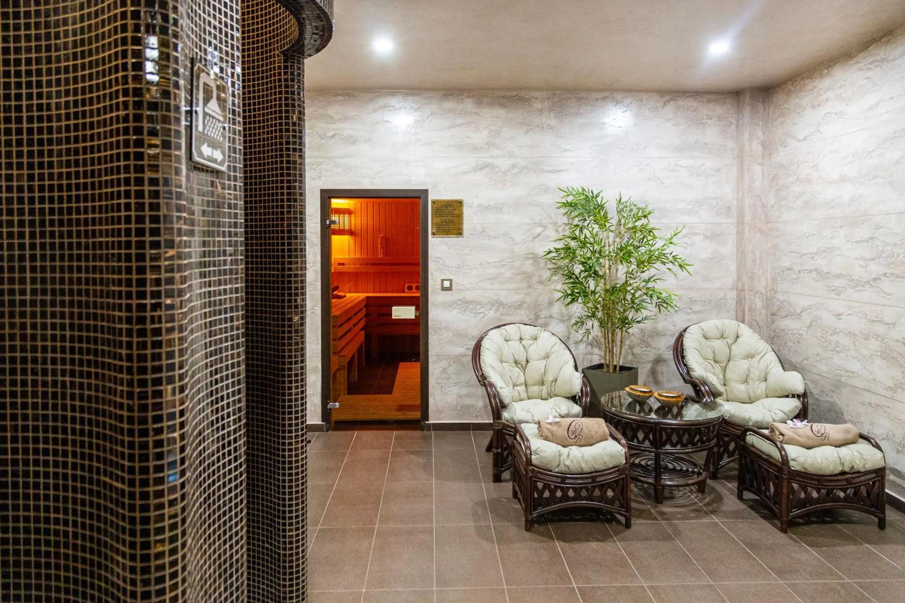 Seating area in Onyx Beach Residence - Free Beach Access & Parking