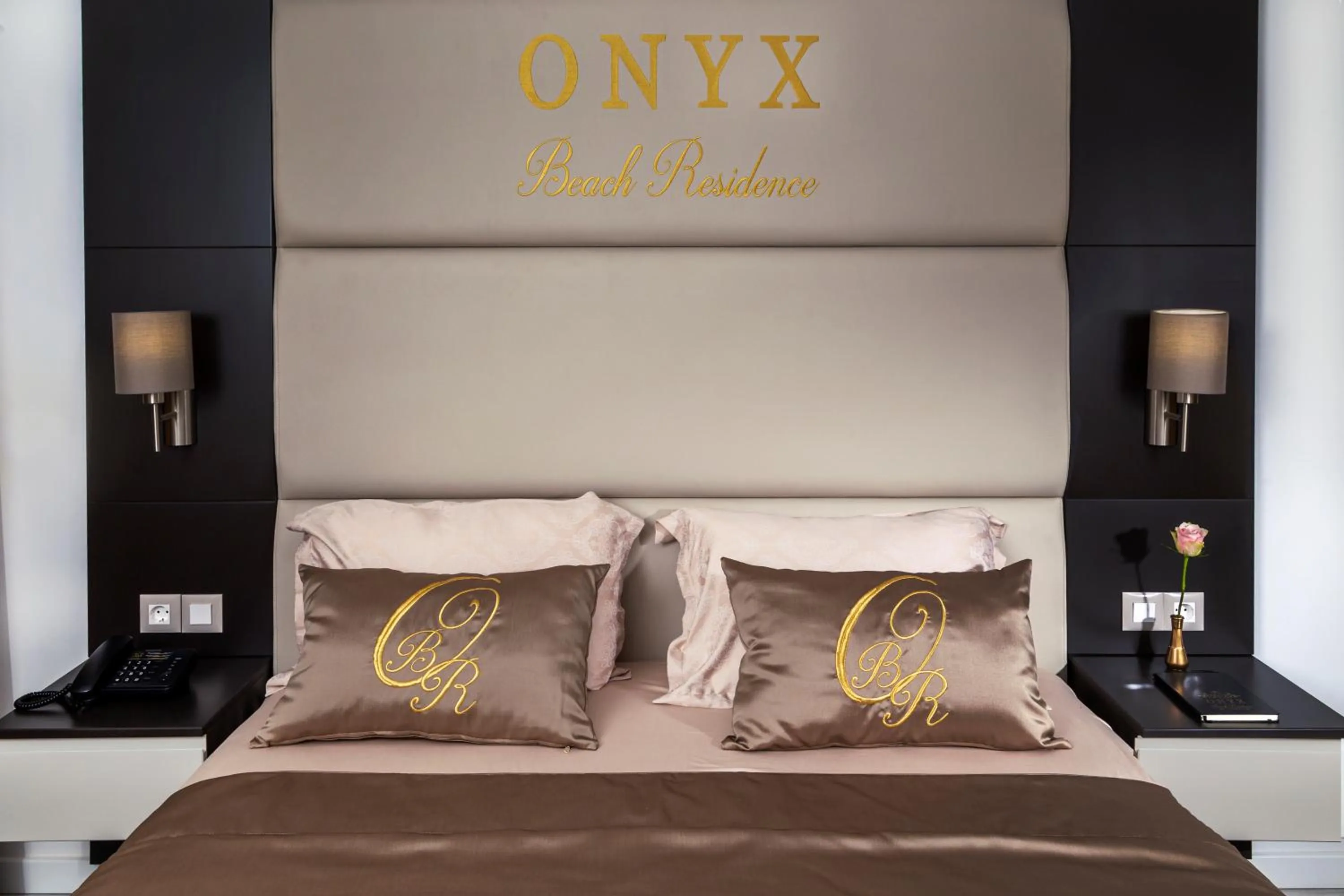 Bed in Onyx Beach Residence - Free Beach Access & Parking