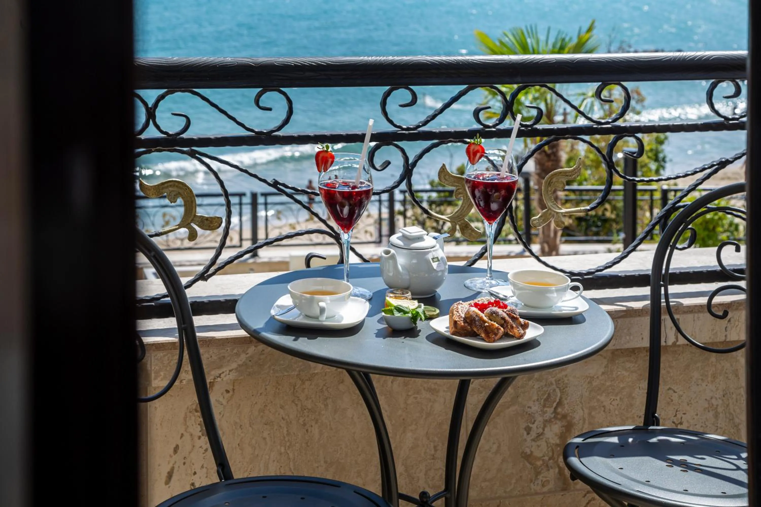 Sea view in Onyx Beach Residence - Free Beach Access & Parking