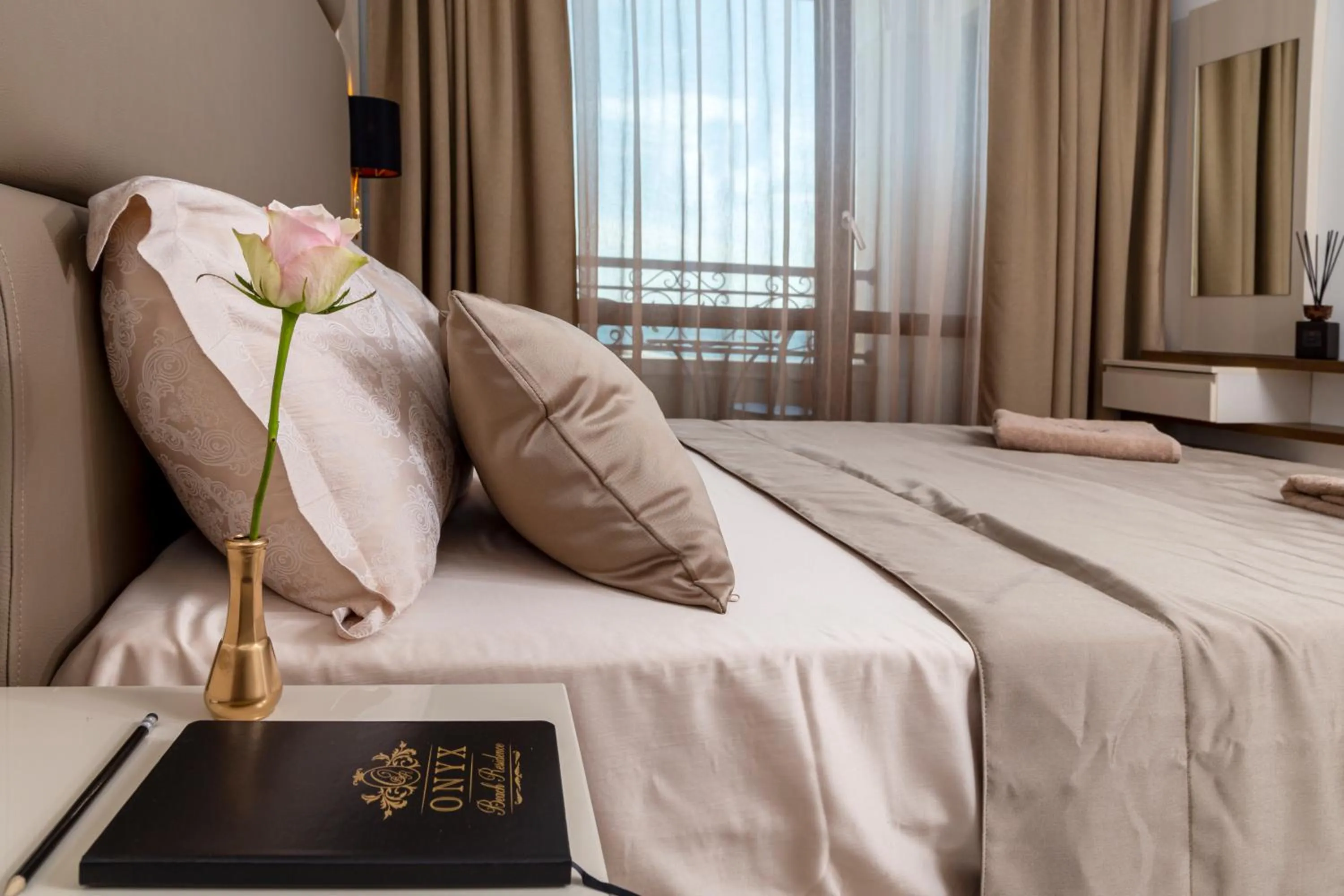 Bed in Onyx Beach Residence - Free Beach Access & Parking