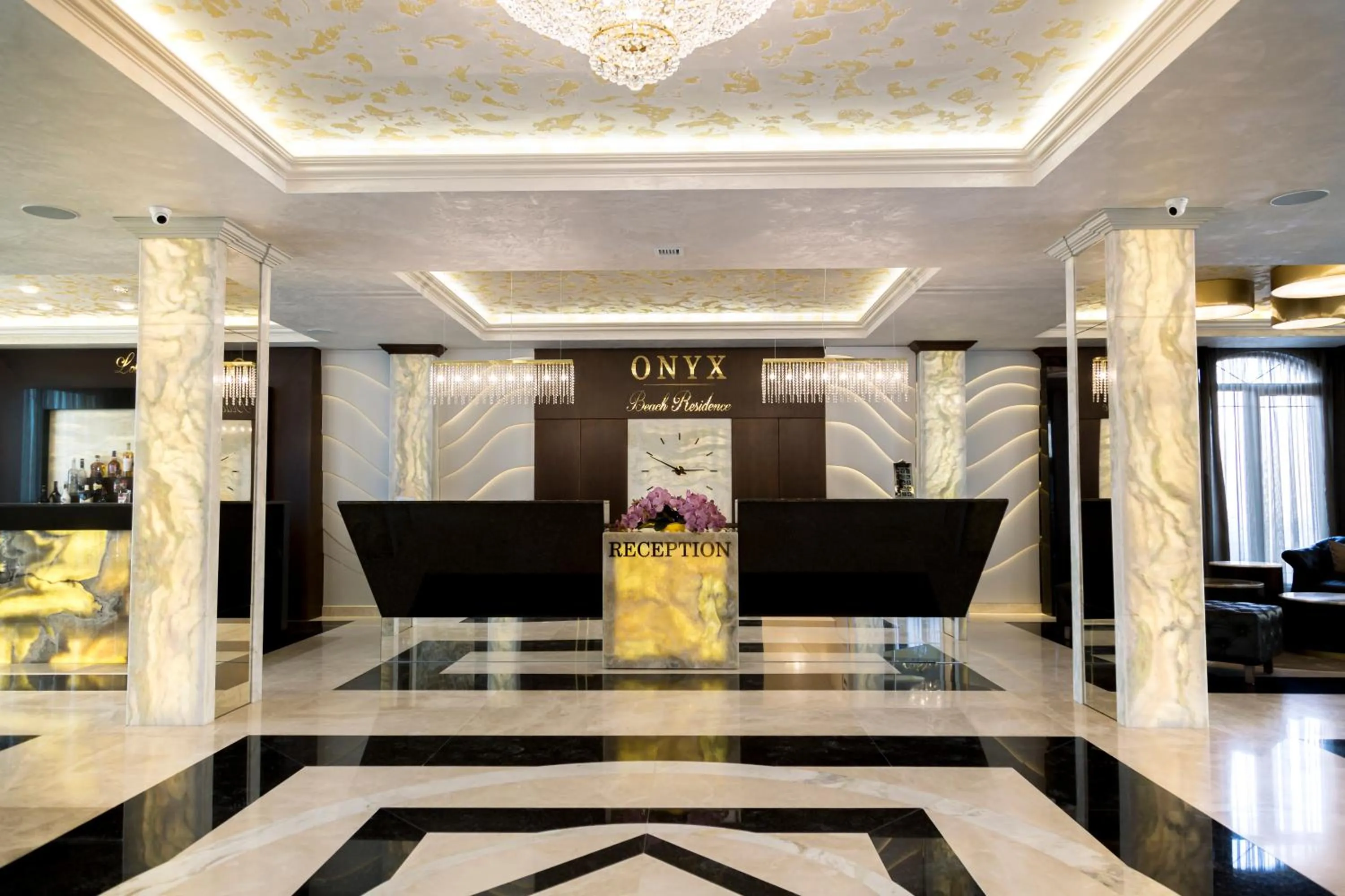 Lobby or reception in Onyx Beach Residence - Free Beach Access & Parking