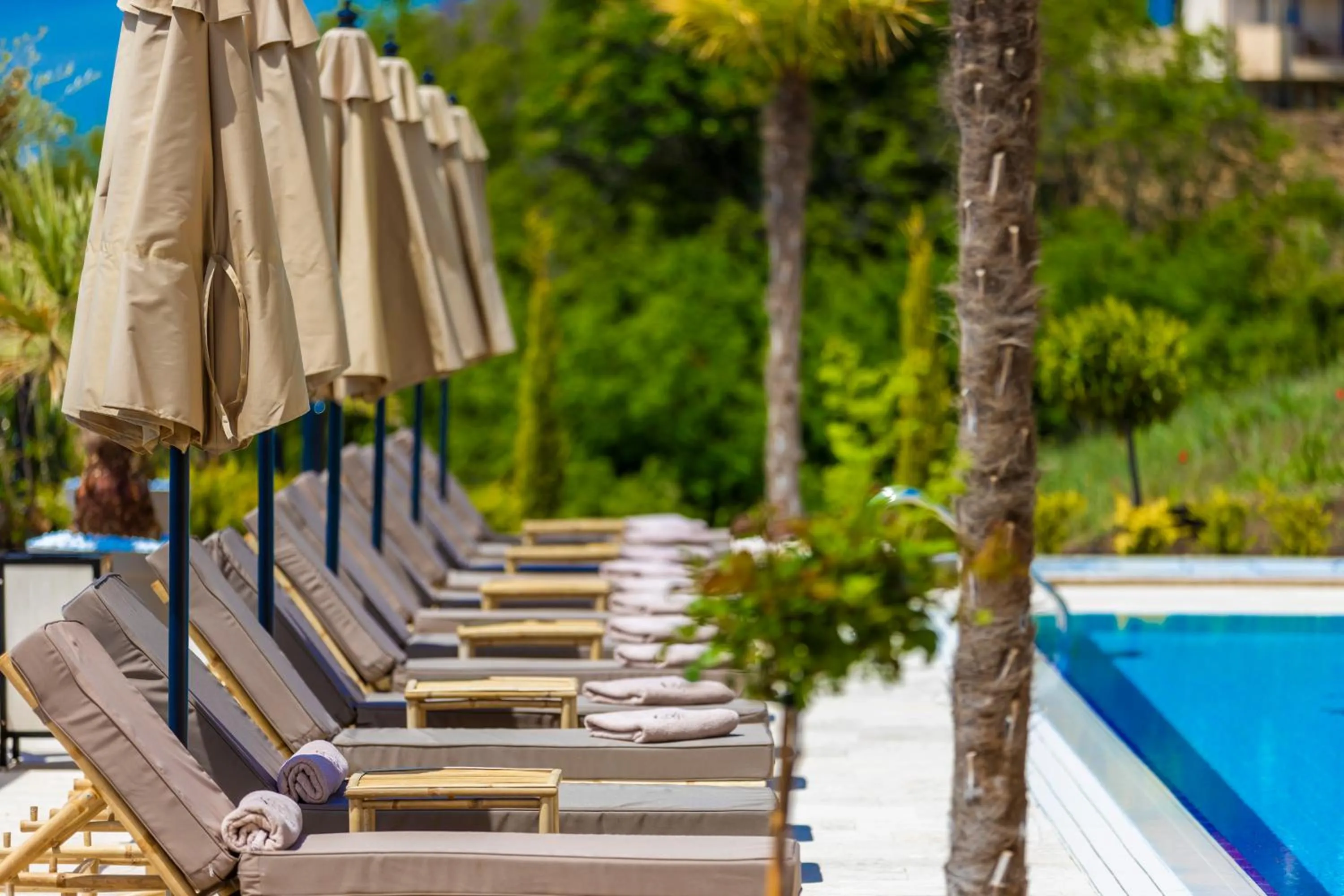 Swimming pool in Onyx Beach Residence - Free Beach Access & Parking