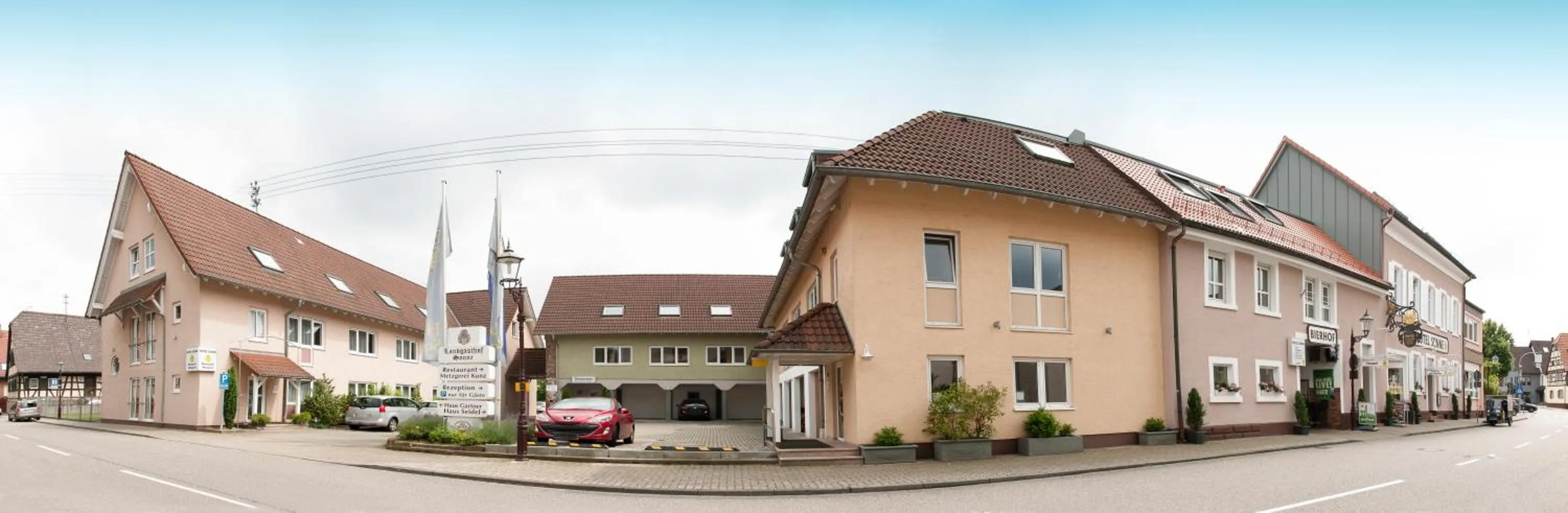 Facade/entrance in Hotel Sonne