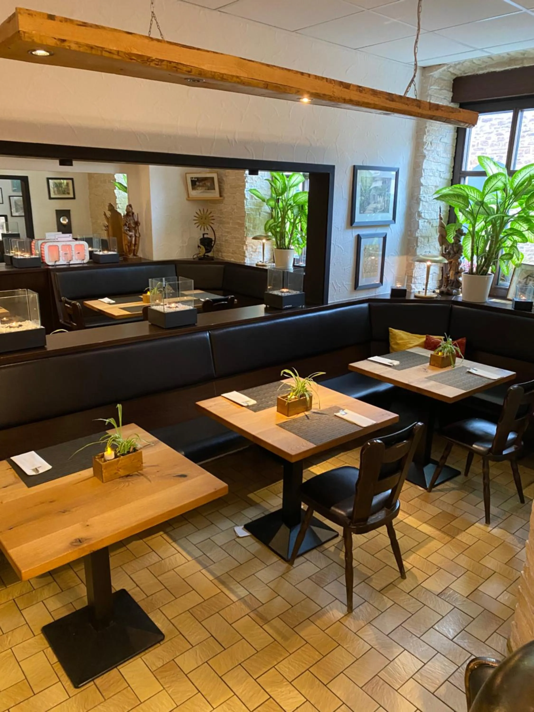 Restaurant/places to eat in Hotel Sonne