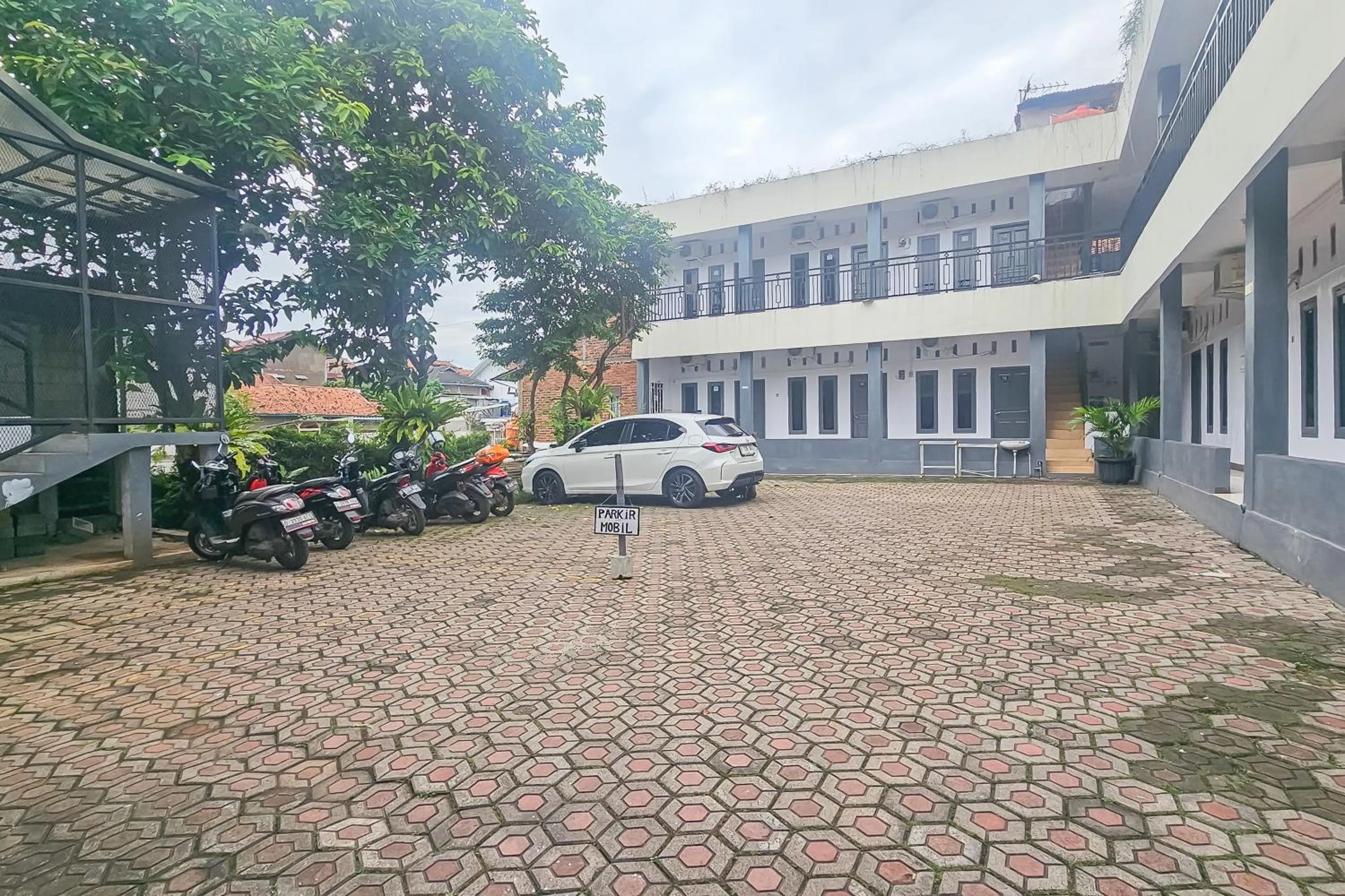 Parking in Urbanview Villa Balong BHO Syariah Bandung