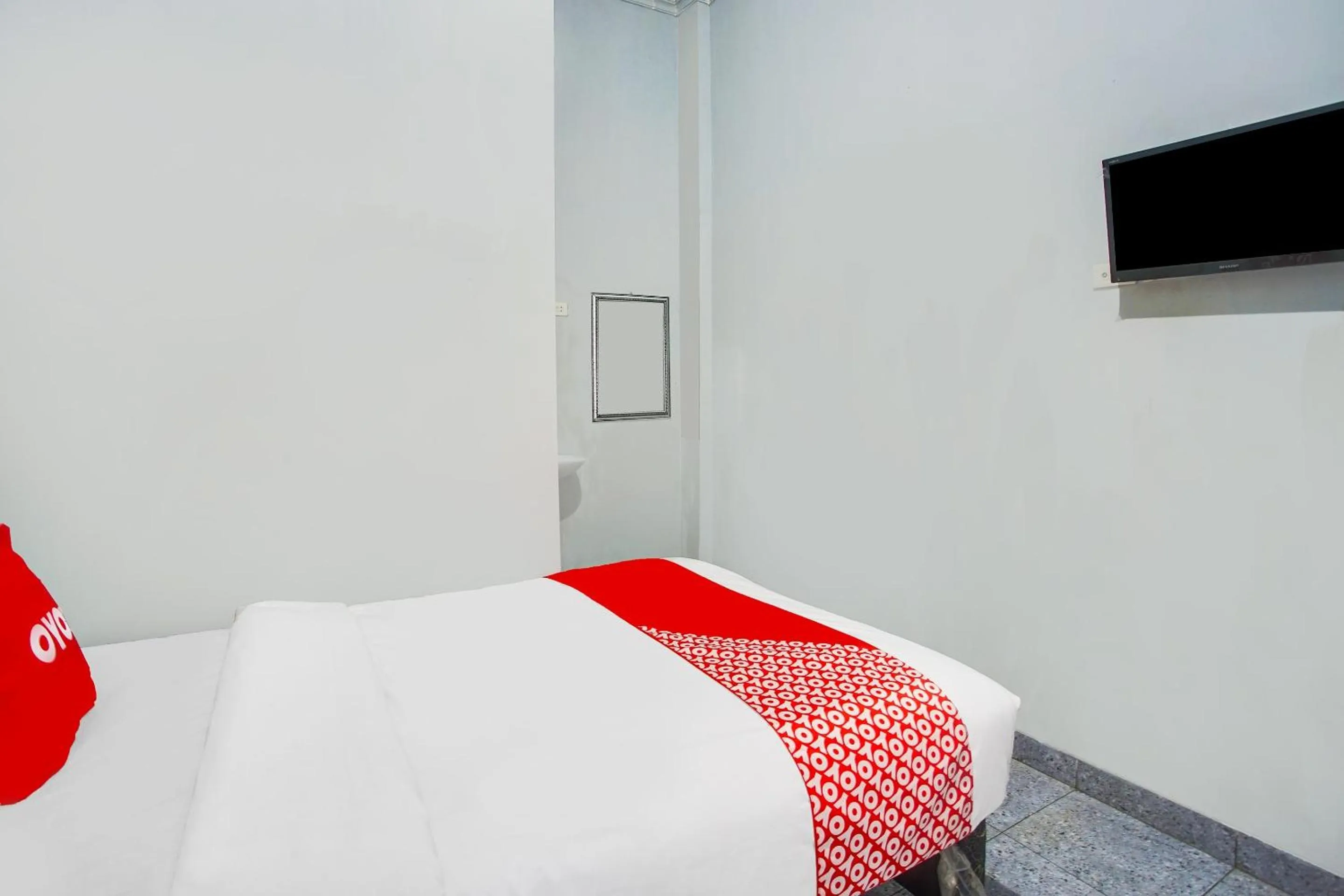 Bedroom, Bed in Hotel O Teluk Betung Near Taman Dipangga Formerly Z Hotel