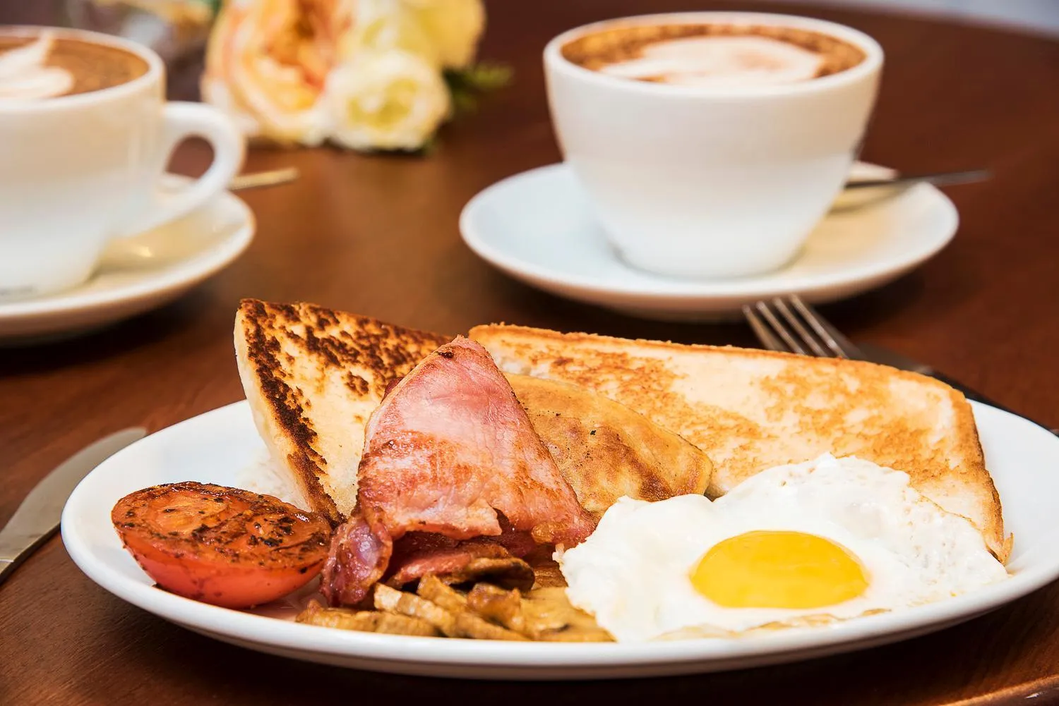 Dining area in Blue Door Apartments