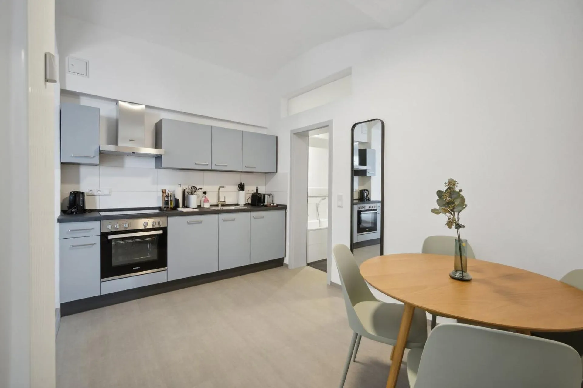 Coffee/tea facilities in Limehome Dresden Jordanstraße