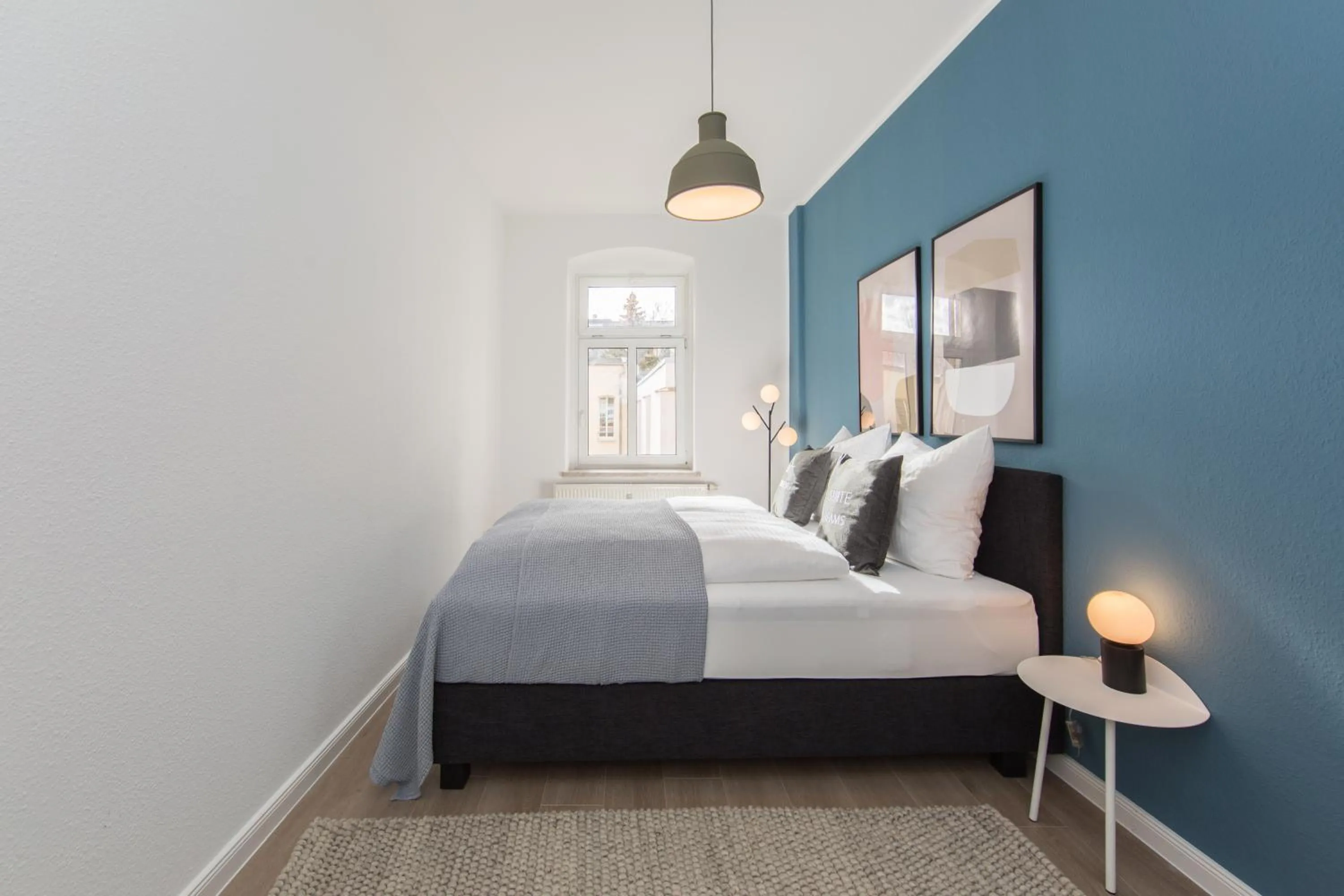 Bedroom, Bed in Limehome Dresden Jordanstraße