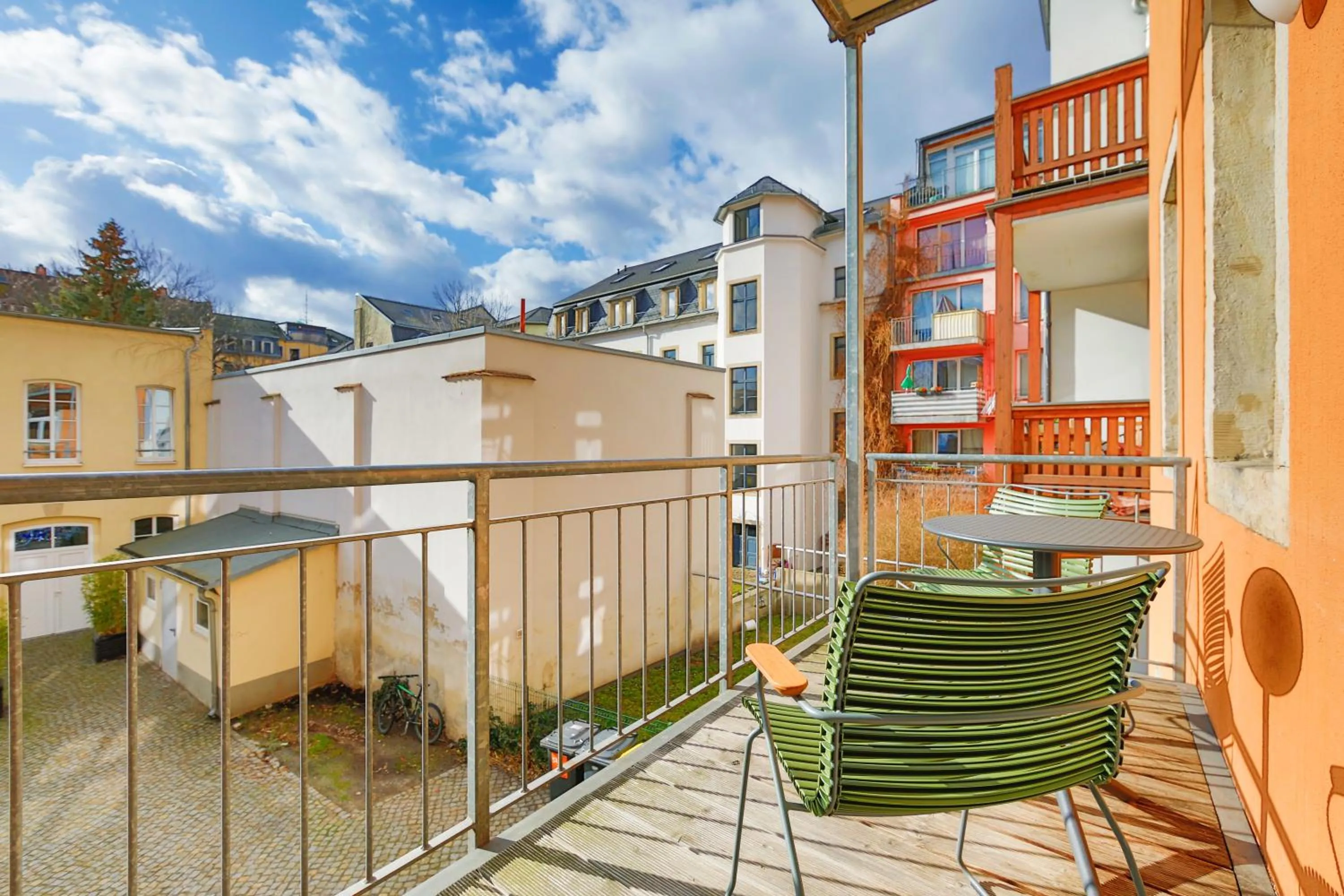 Balcony/Terrace in Limehome Dresden Jordanstraße