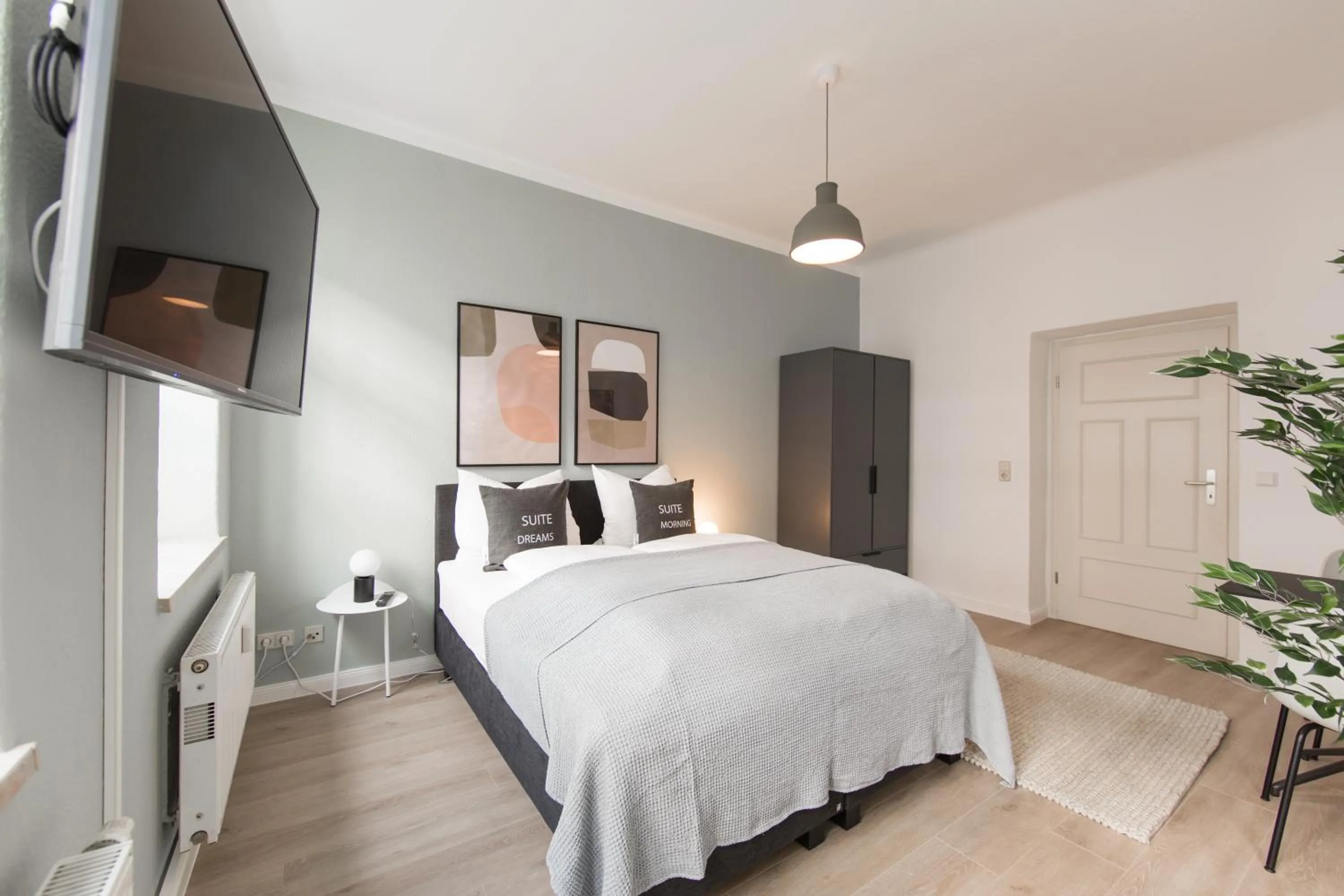 Bed in Limehome Dresden Jordanstraße