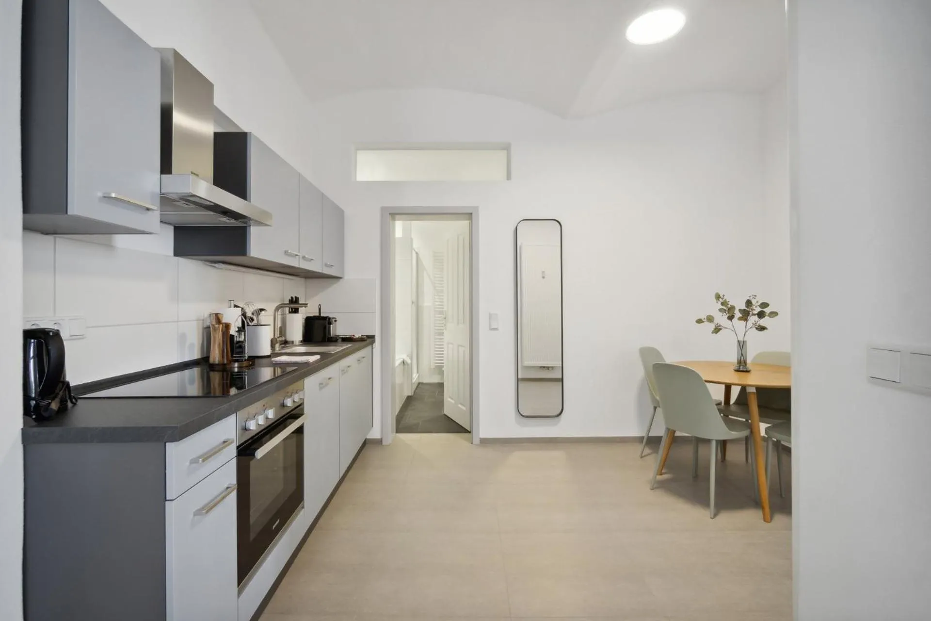 Coffee/tea facilities in Limehome Dresden Jordanstraße