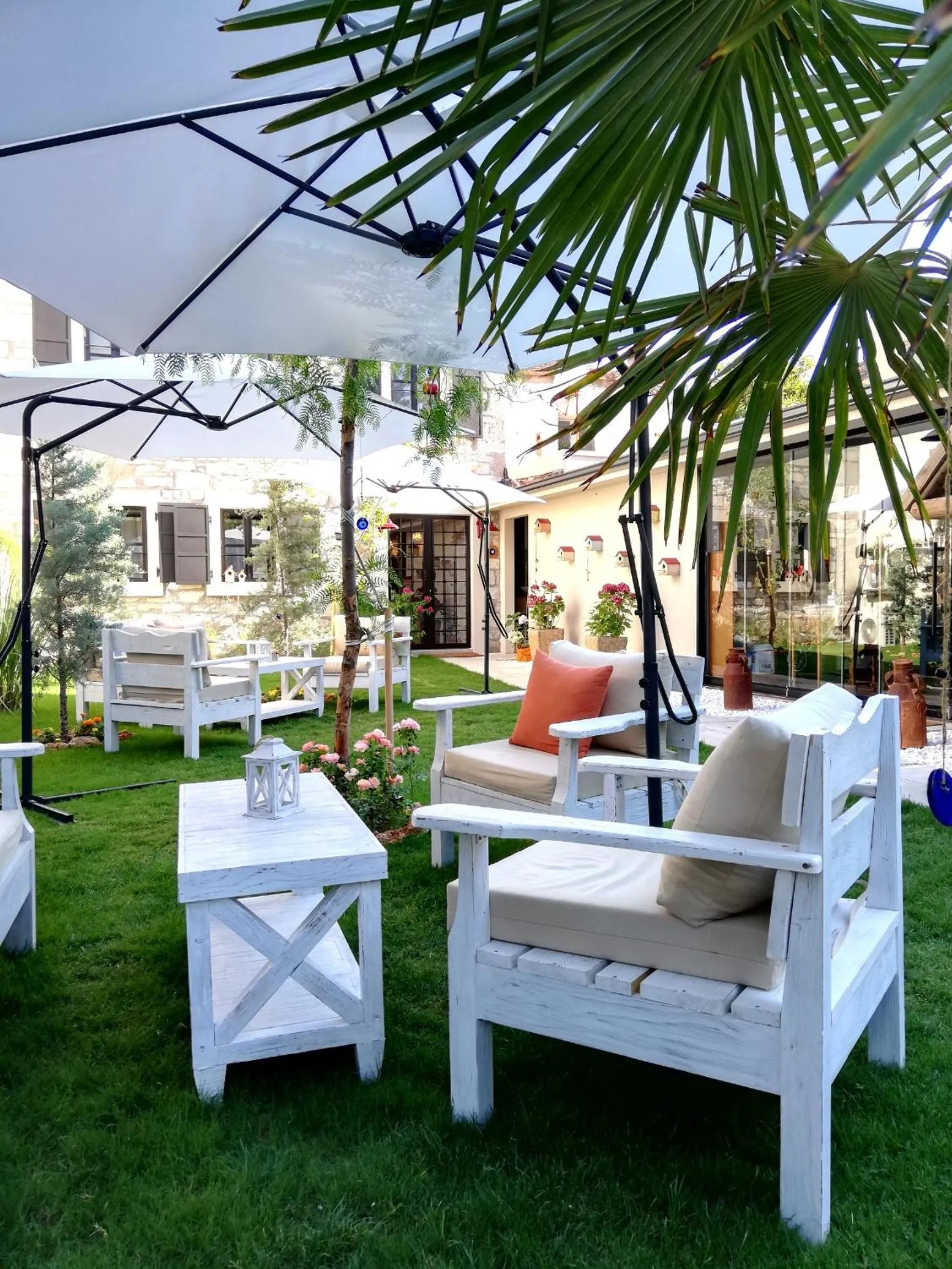 Garden in Urla Taş Konak Otel