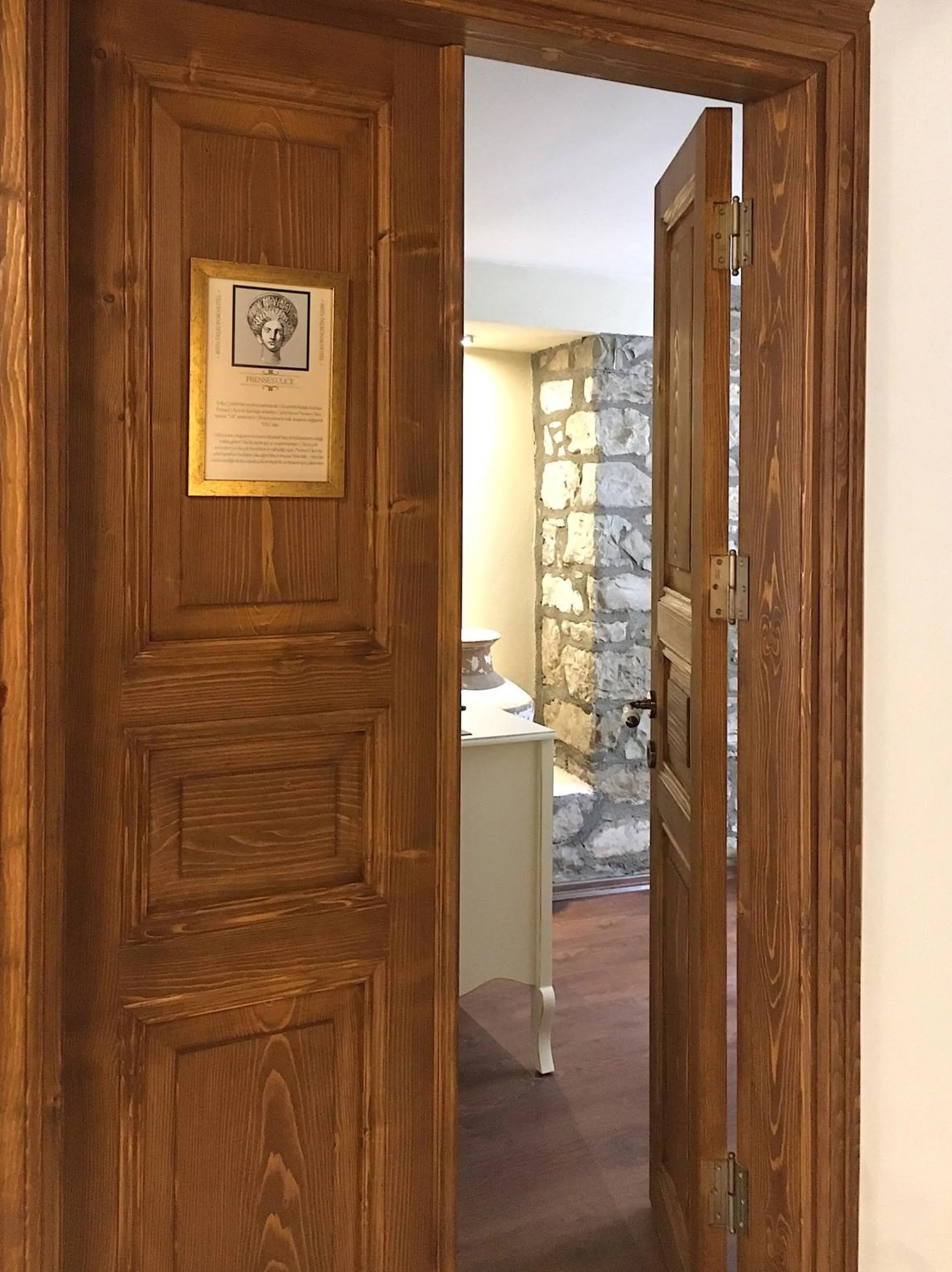 Urla Taş Konak Otel