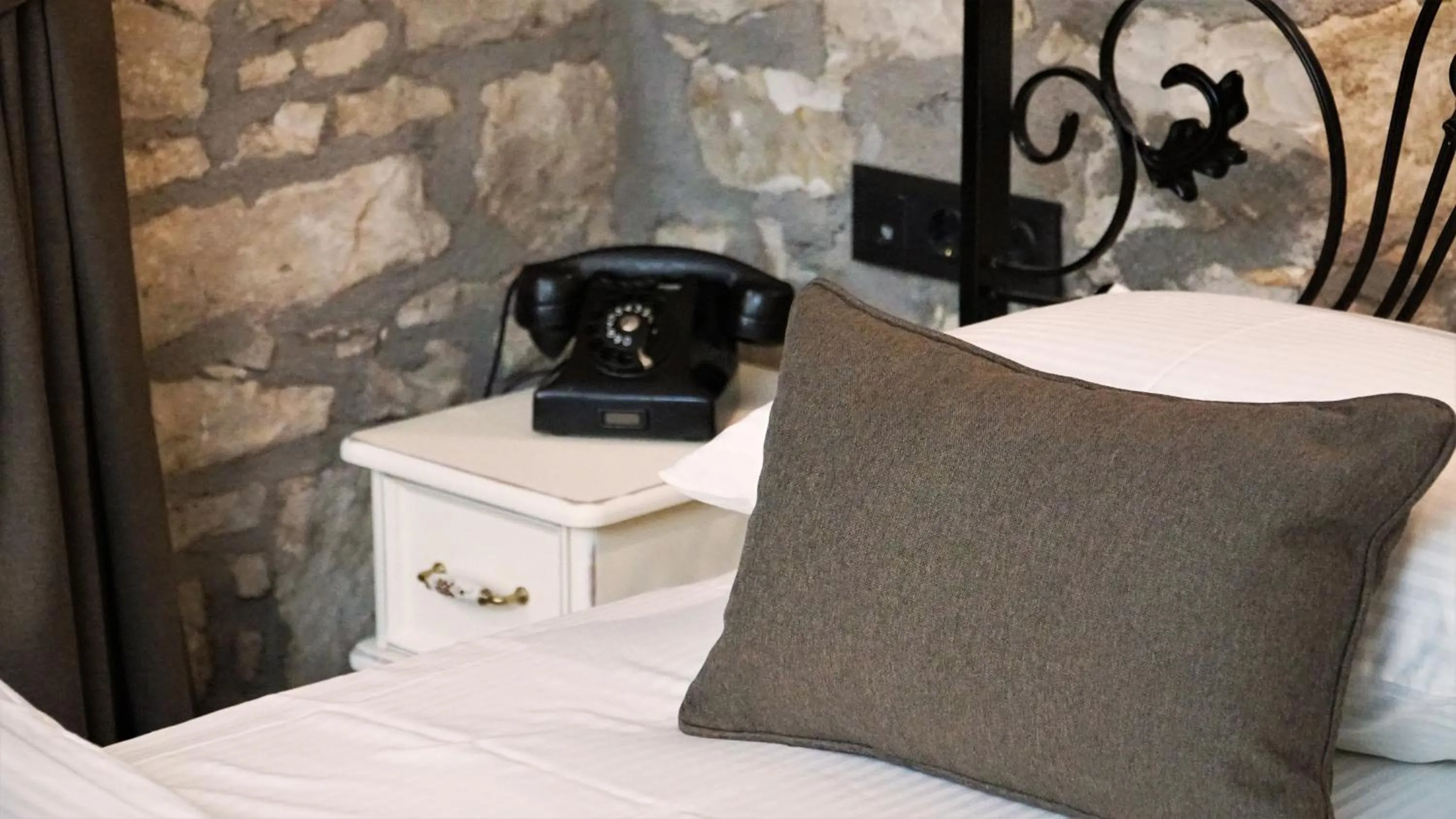 Bed in Urla Taş Konak Otel