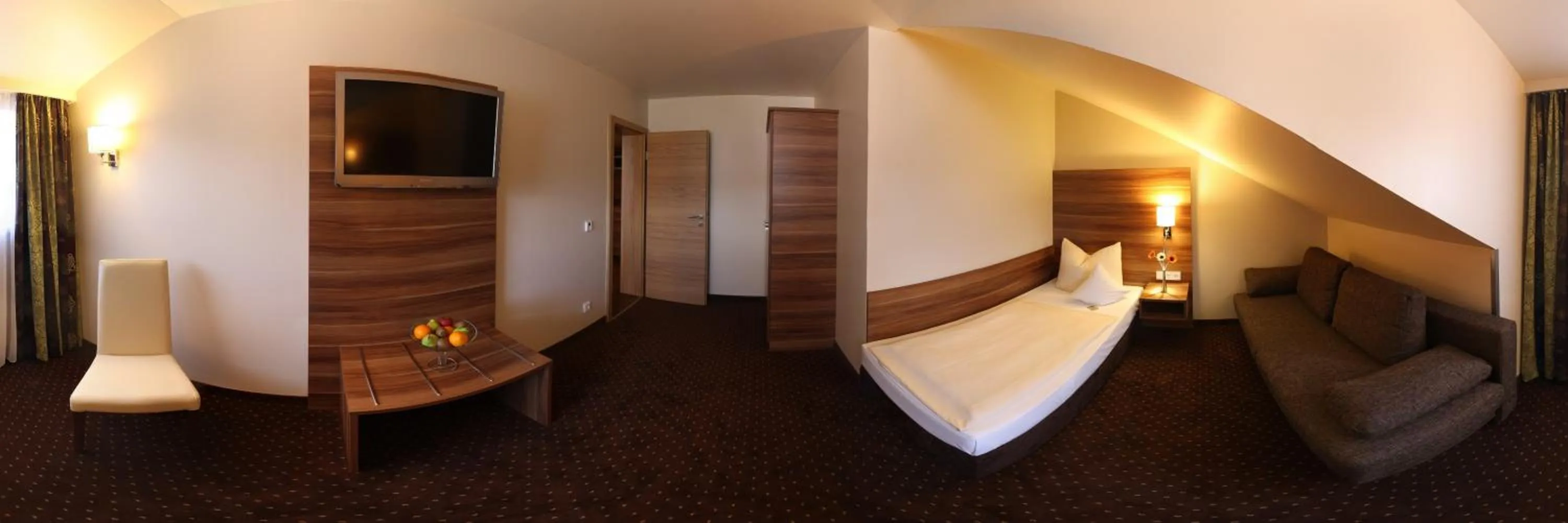 Bed in Vilstaler Hof Landgasthof & Hotel