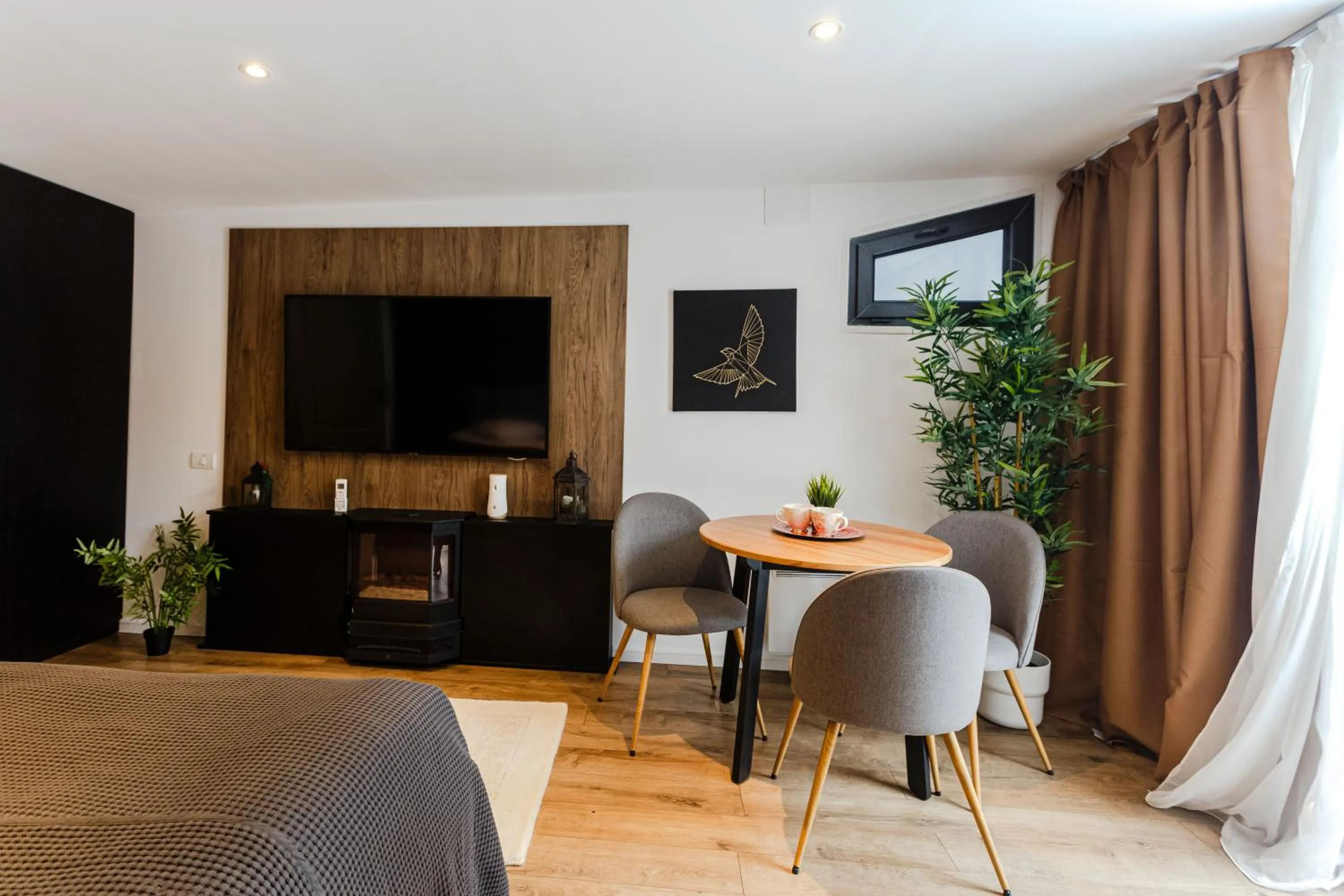 Bedroom in Moon Montana Busteni