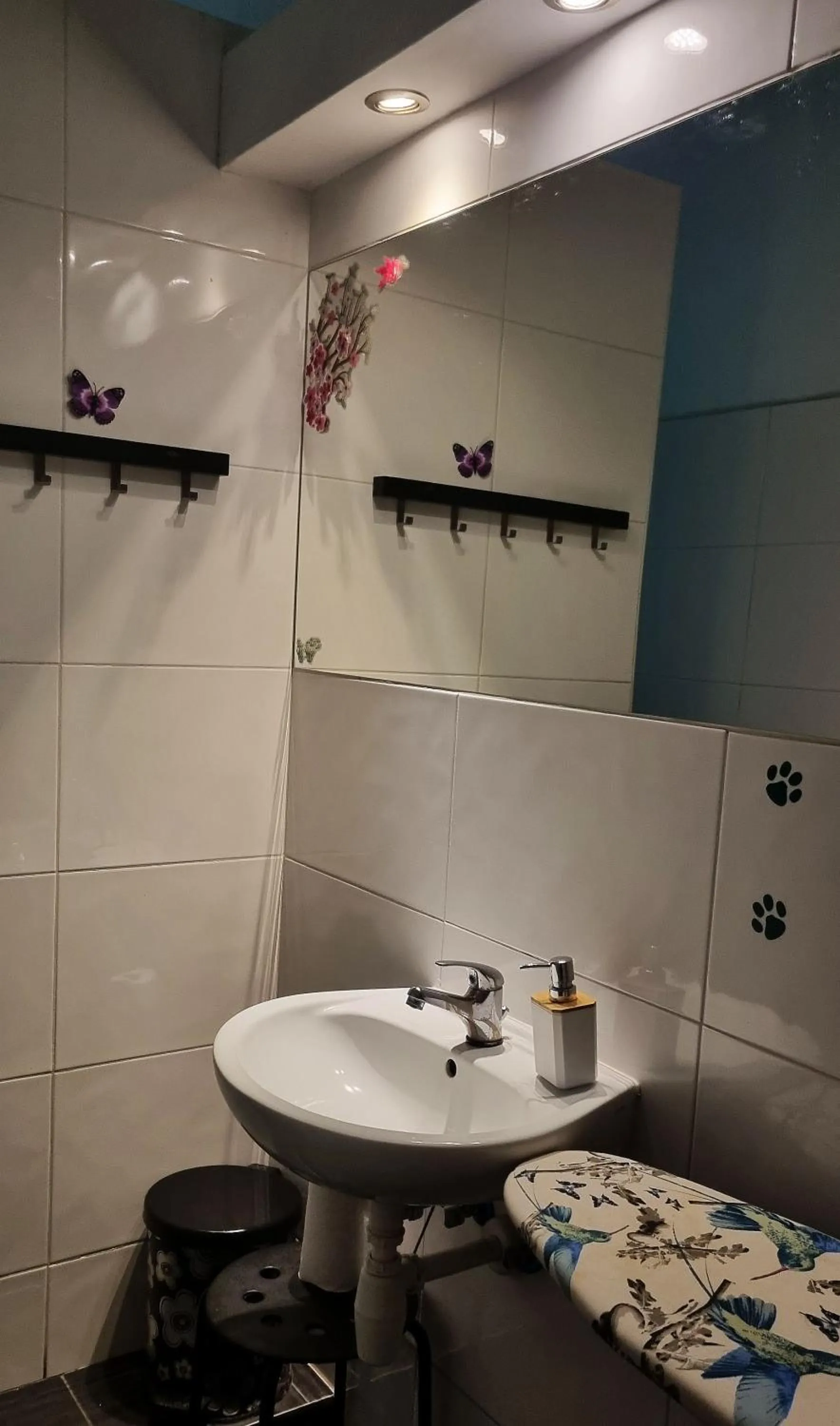 Bathroom in Green Cat Rooms