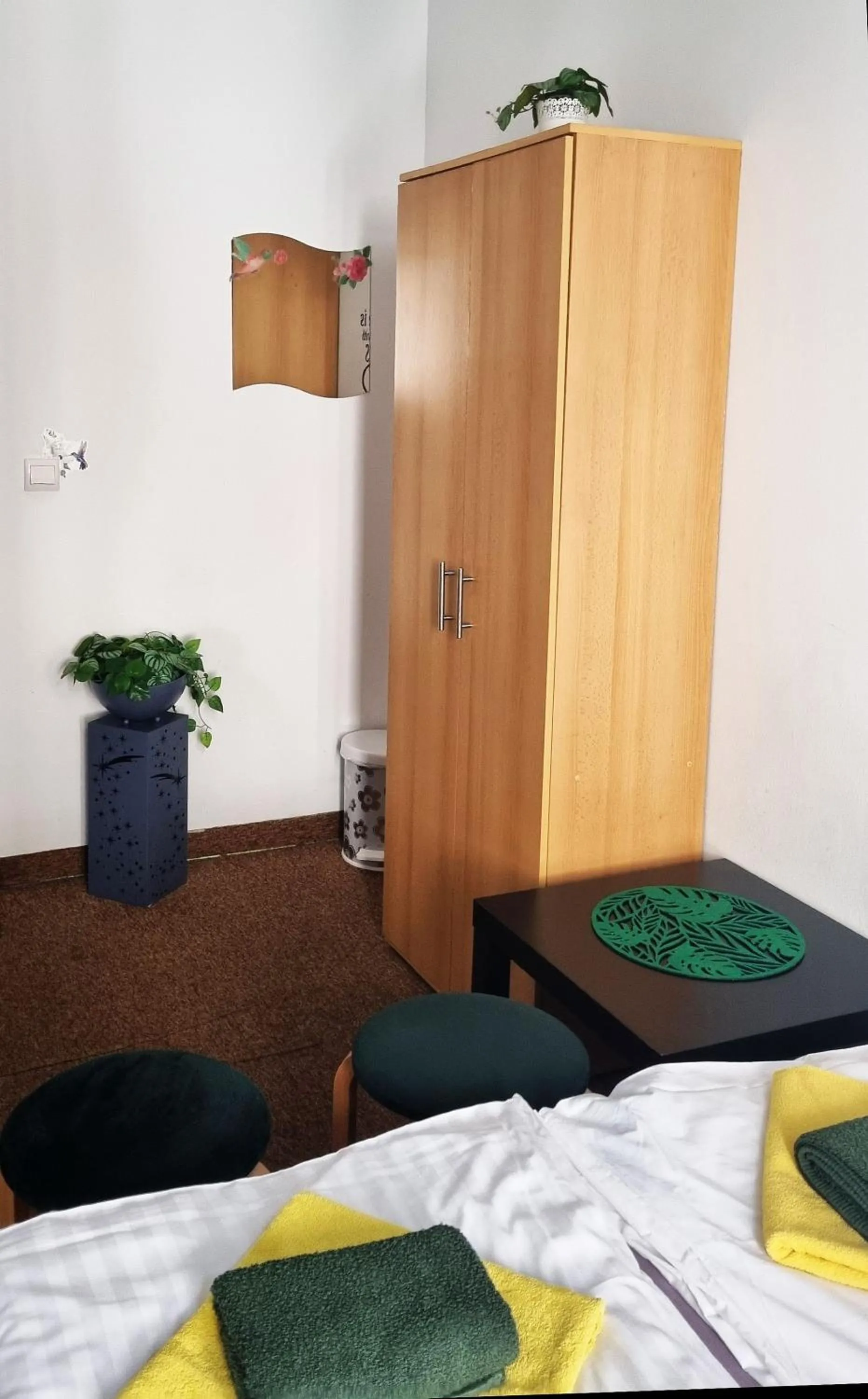 Bed in Green Cat Rooms