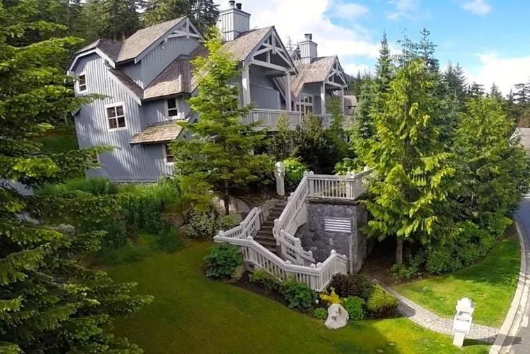 Treeline Townhome by Whistler Premier
