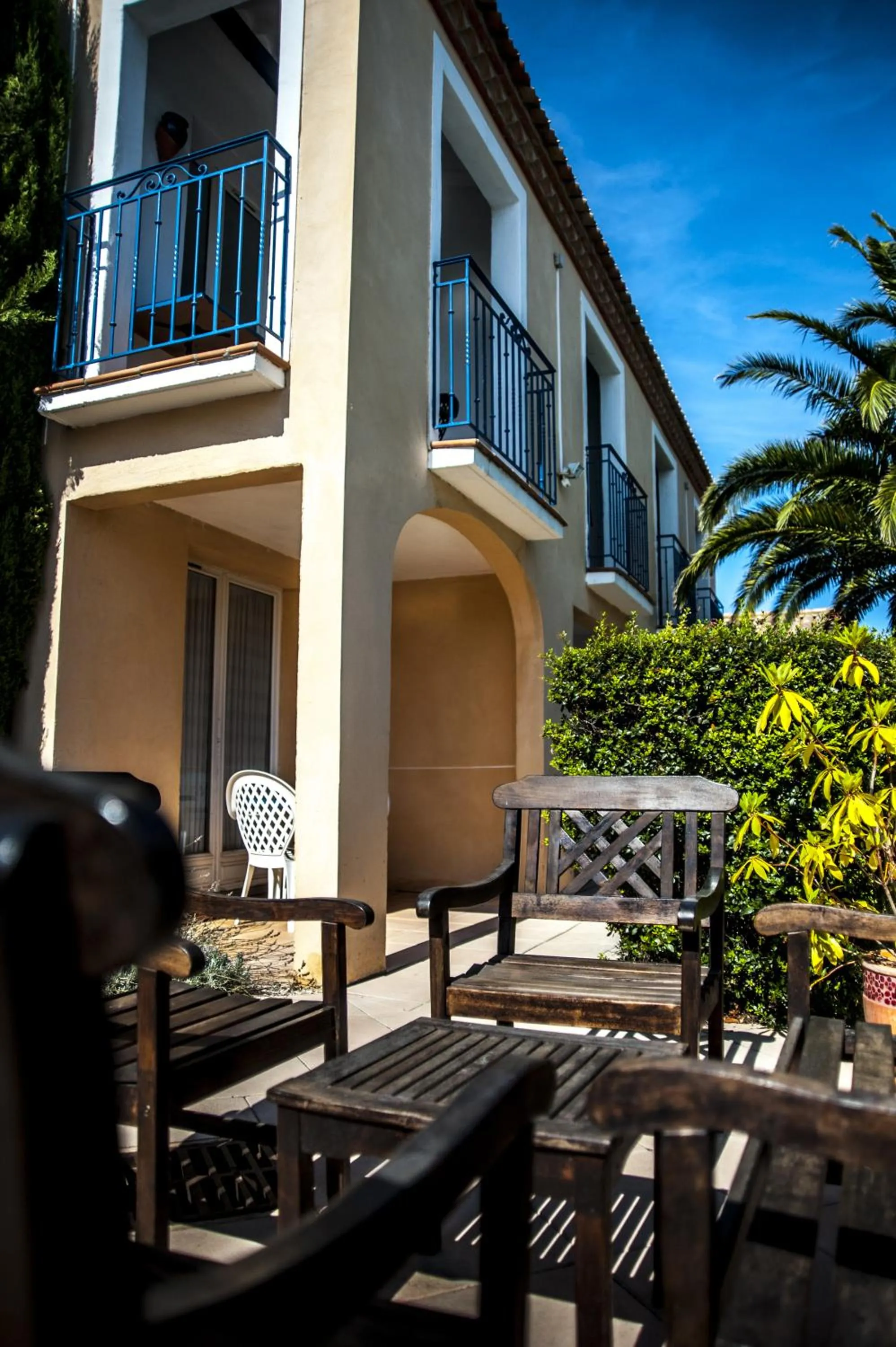 Patio in Hôtel Le Leukos
