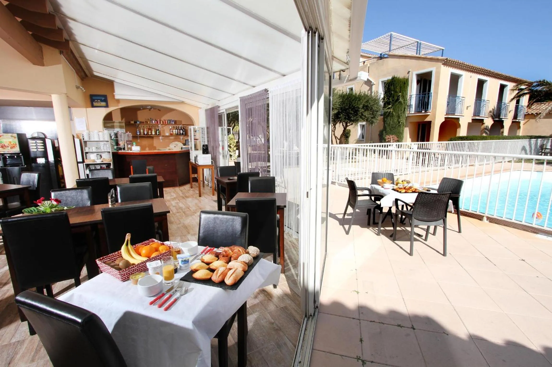 Buffet breakfast in Hôtel Le Leukos