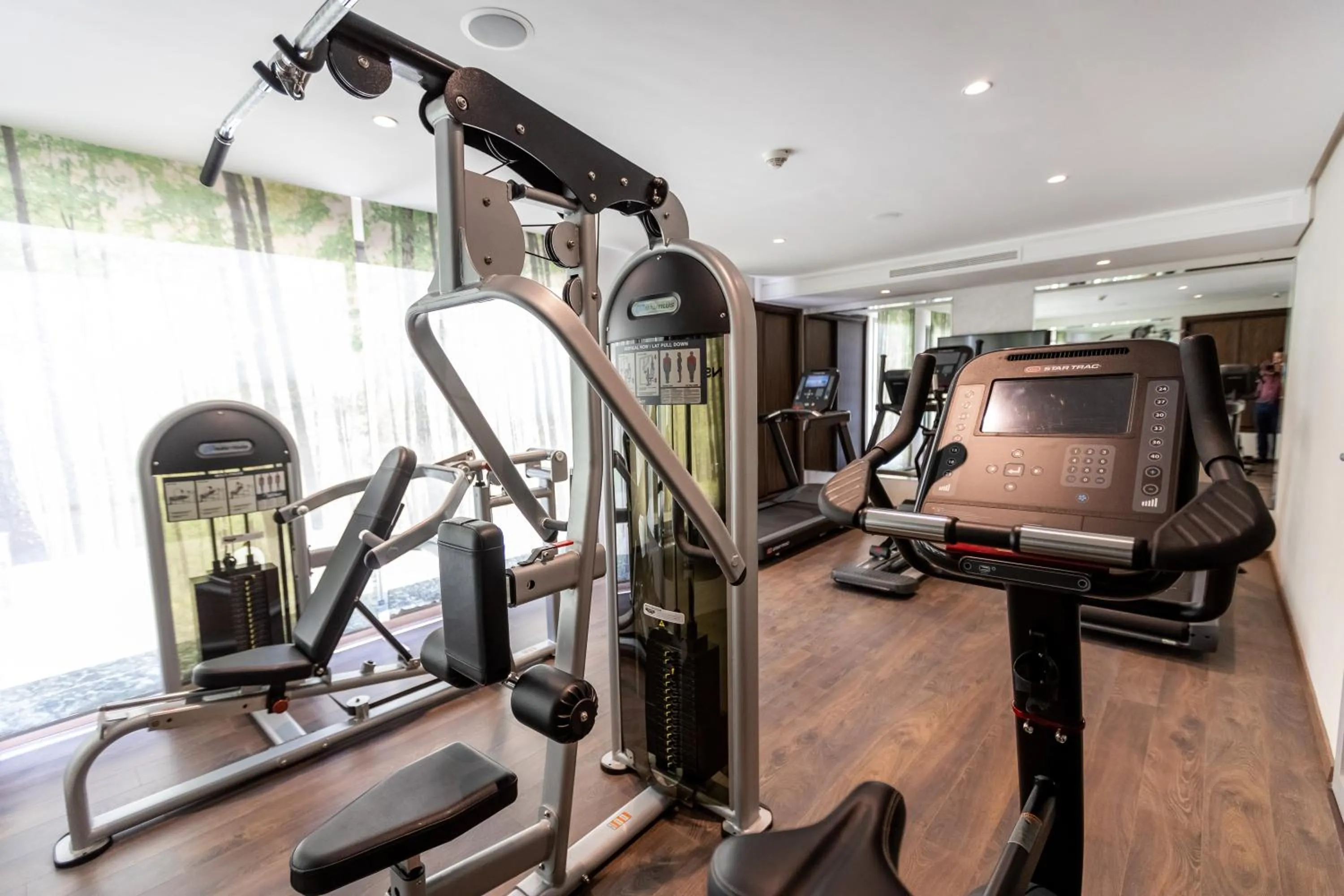 Fitness centre/facilities in Nour Plazza Hotel