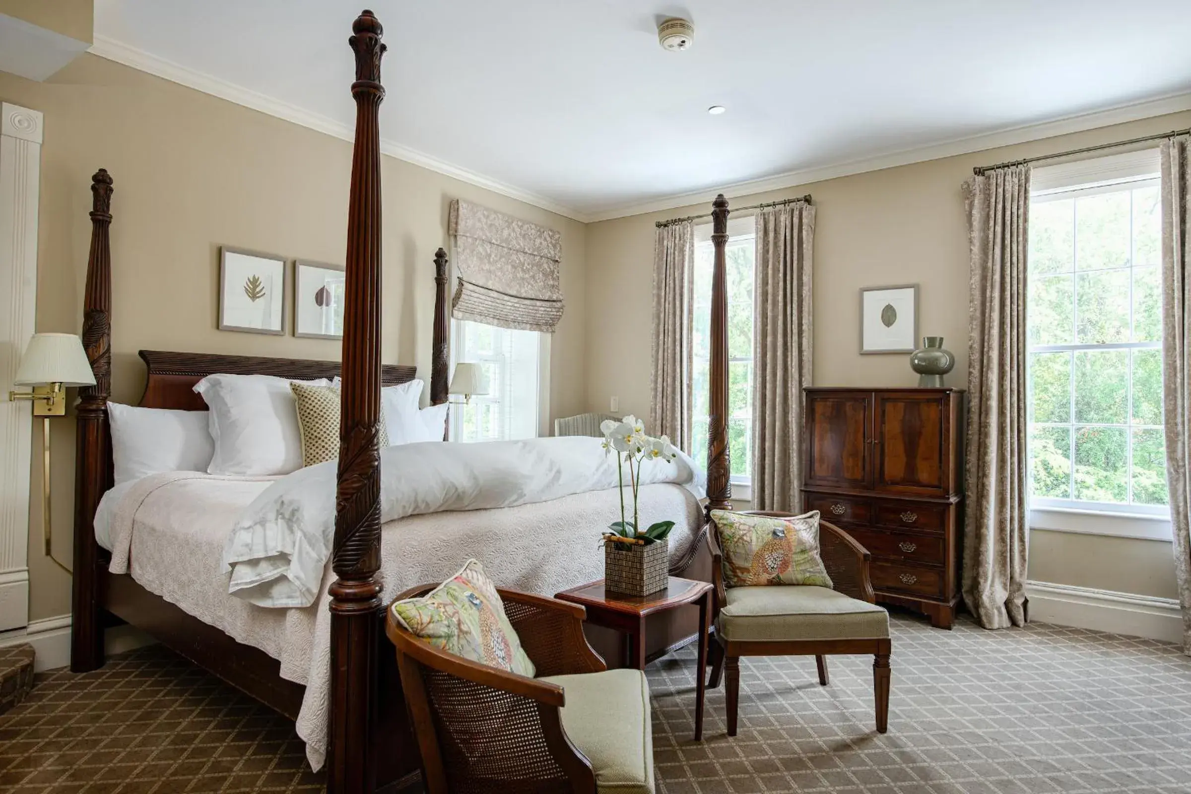 Deluxe King Room in The Willcox Deluxe King Room in The Willcox