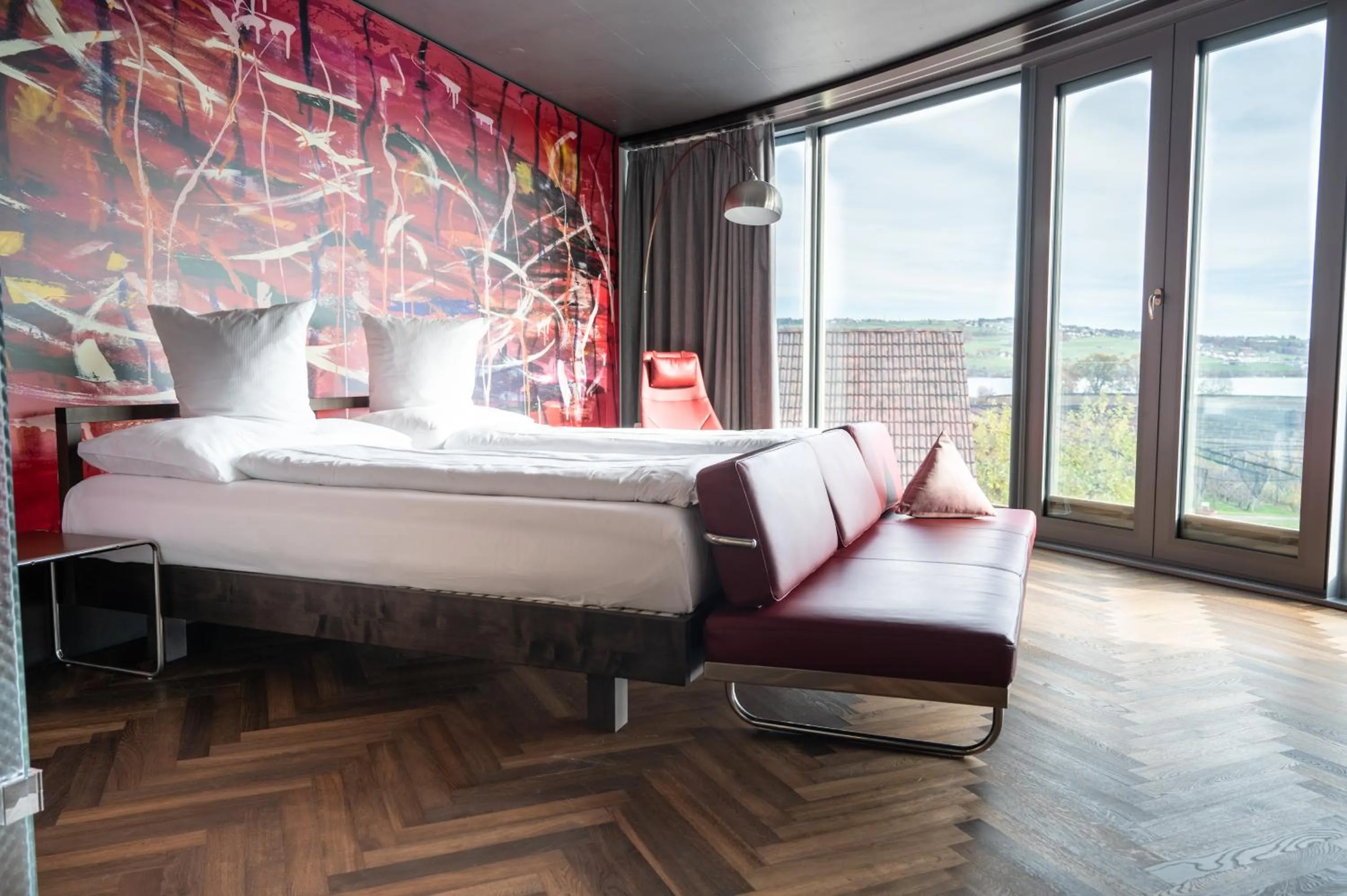 Photo of the whole room, Bed in HIRSCHEN OBERKIRCH - Design Boutique Hotel