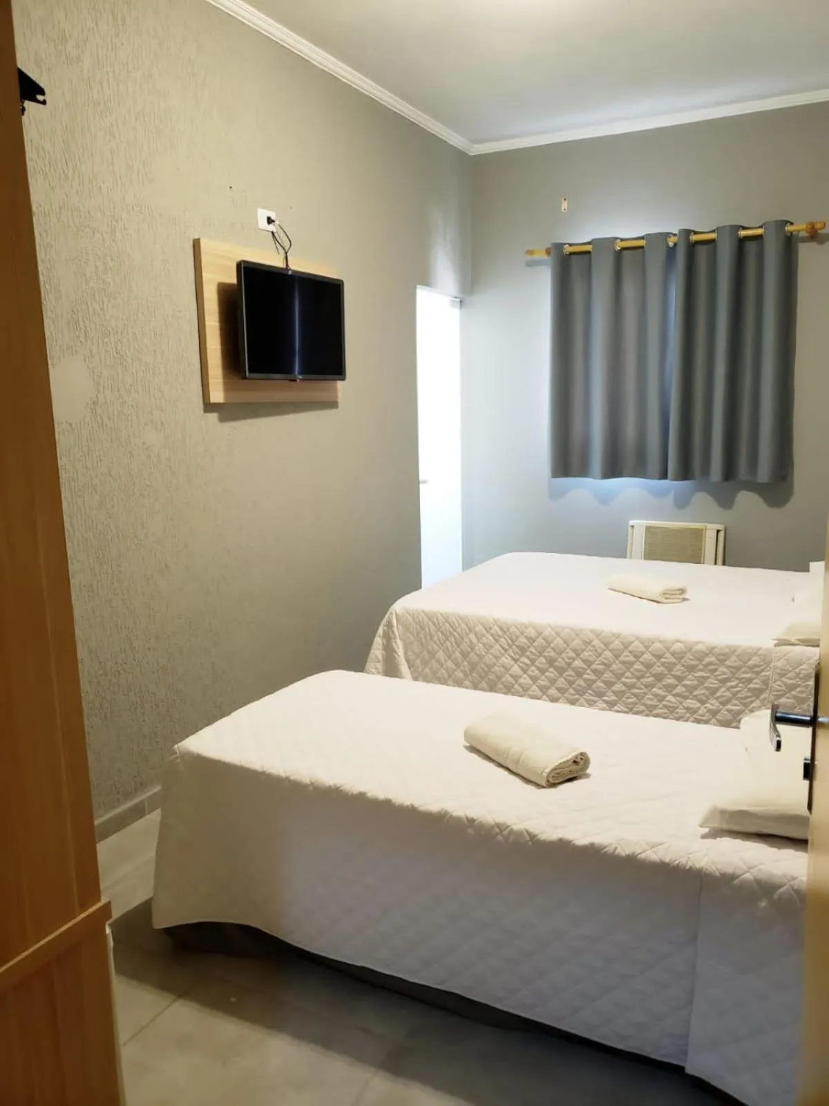 Photo of the whole room, Bed in Marinus Hotel
