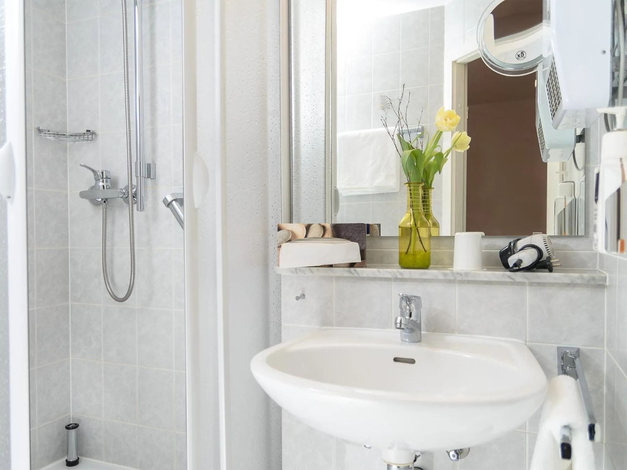 Shower in AKZENT Hotel Meerfräulein