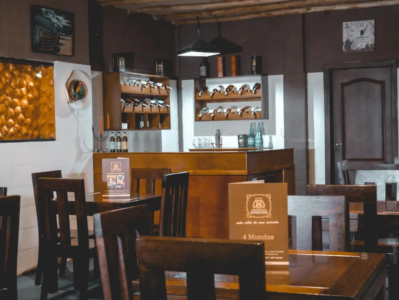 Restaurant/places to eat in Hotel 4 Mundos