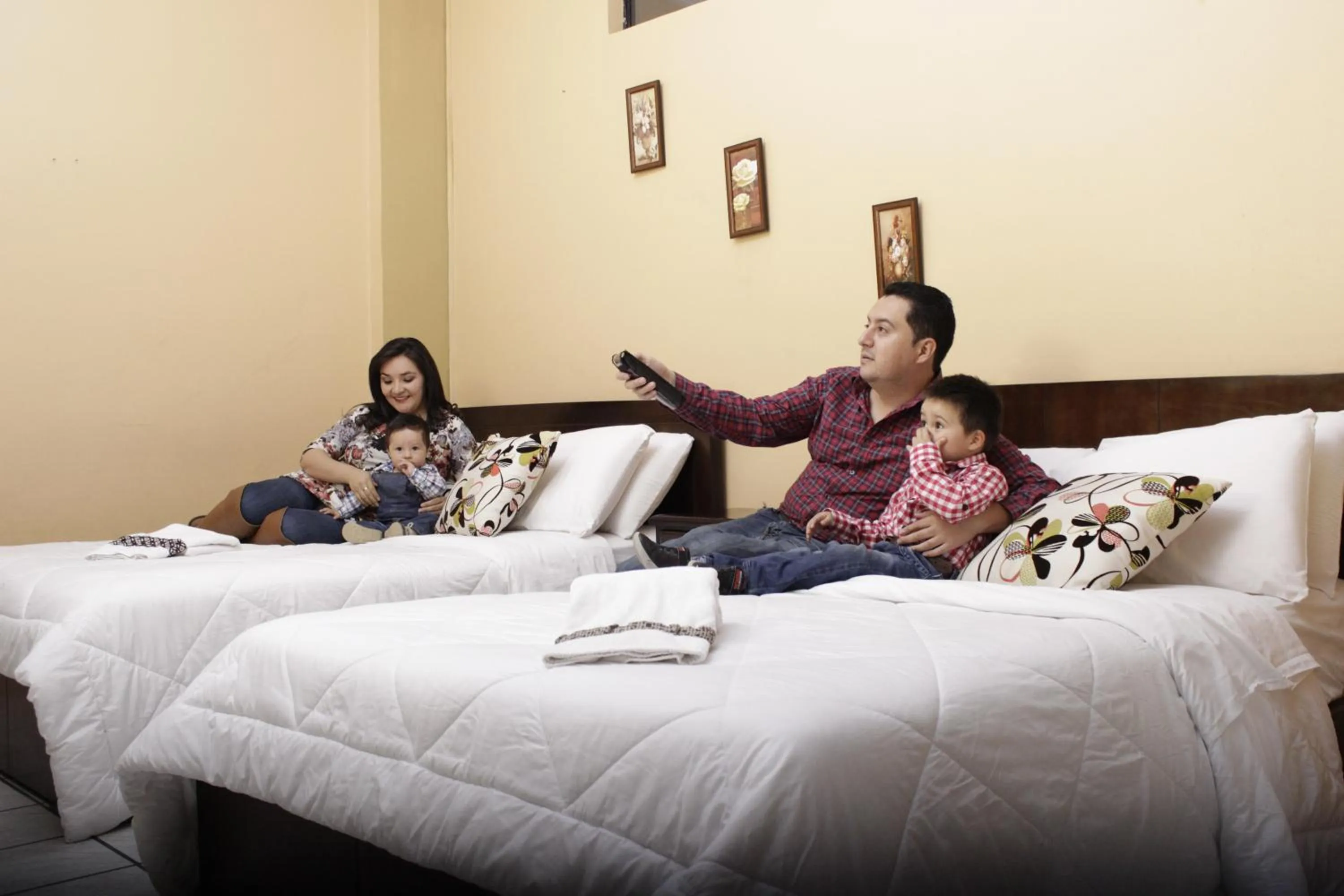 Family in Hotel 4 Mundos