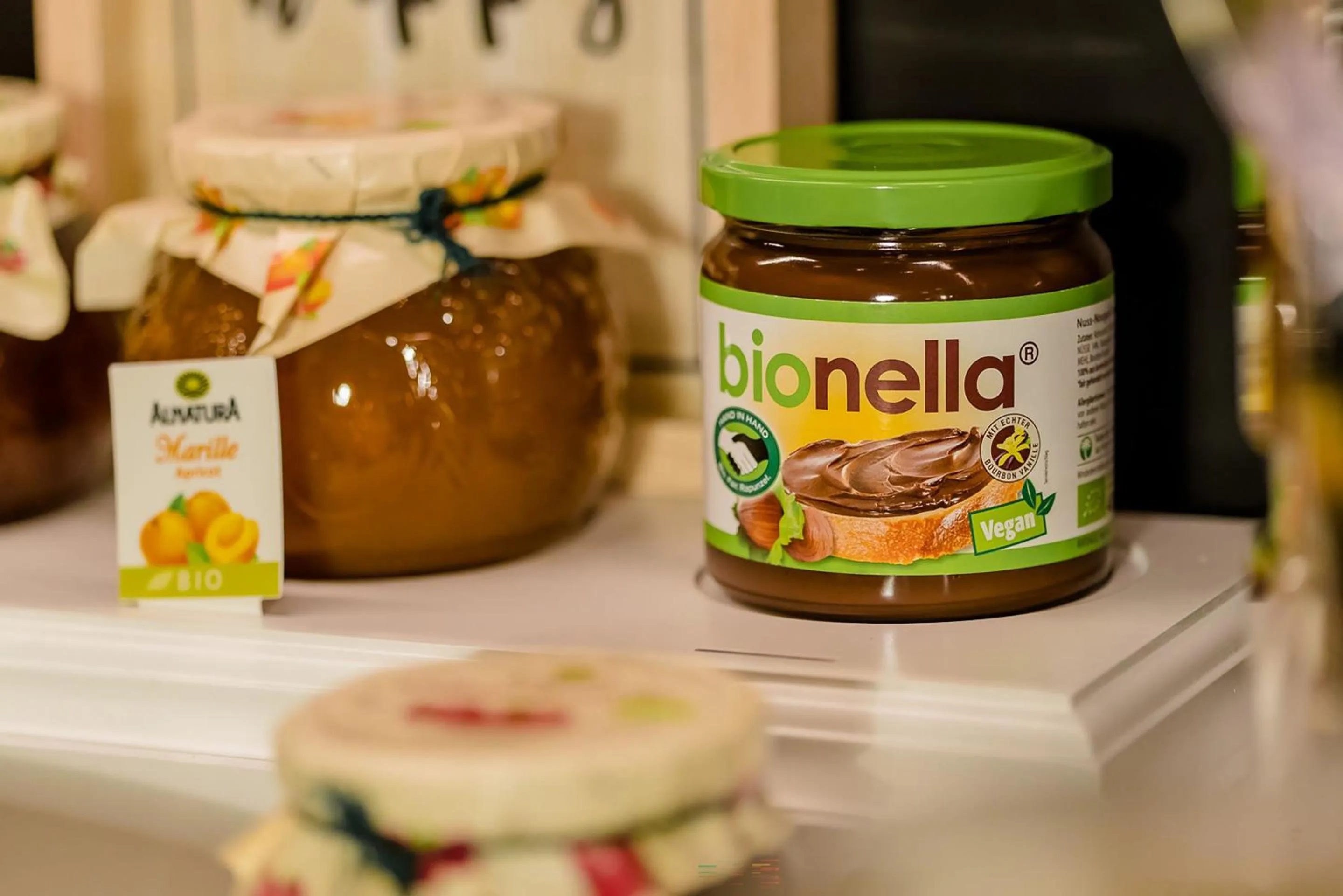 Buffet breakfast in Motel One Frankfurt Airport