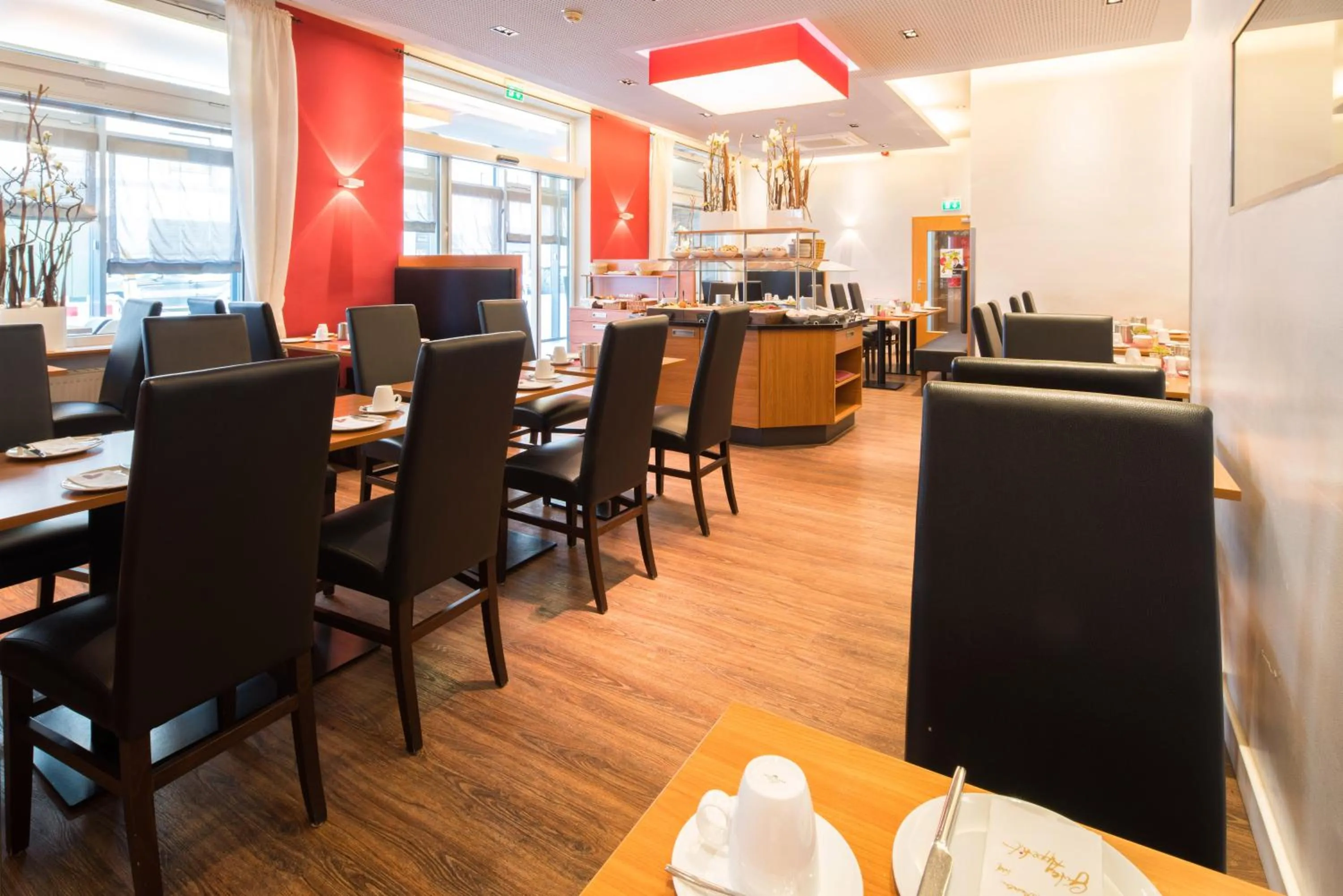 Restaurant/places to eat in Hotel Isartor