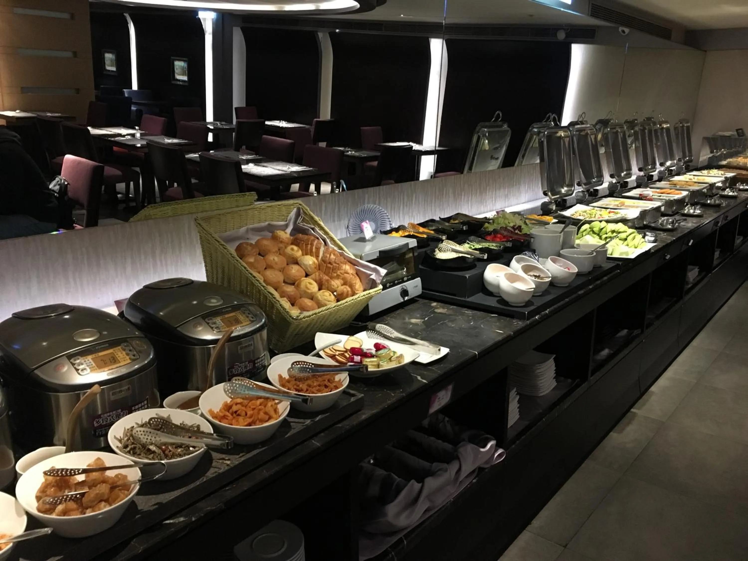 Food and drinks in Tango Motel