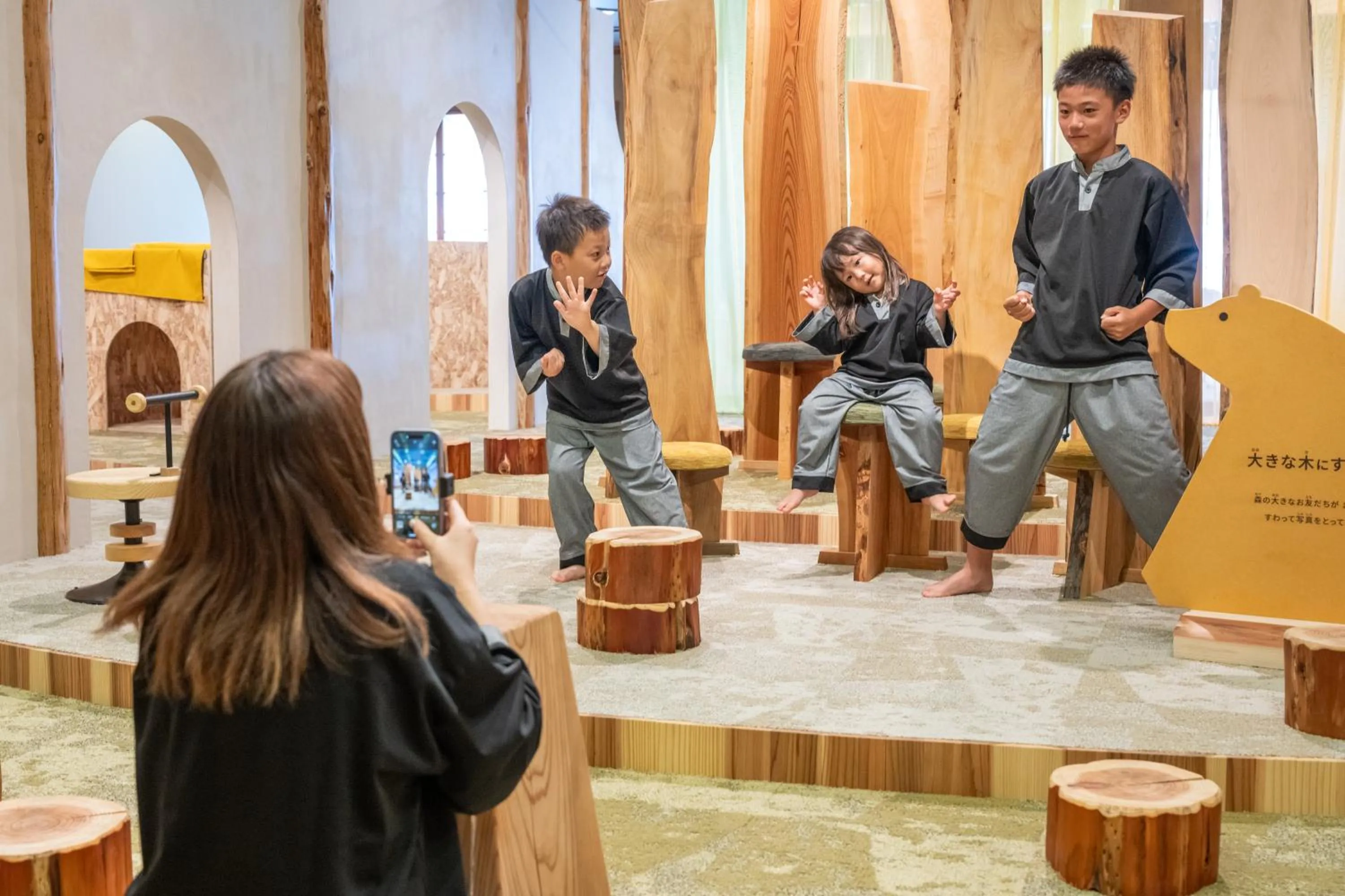 children in RYOKAN OQOQ-Tamai Bekkan
