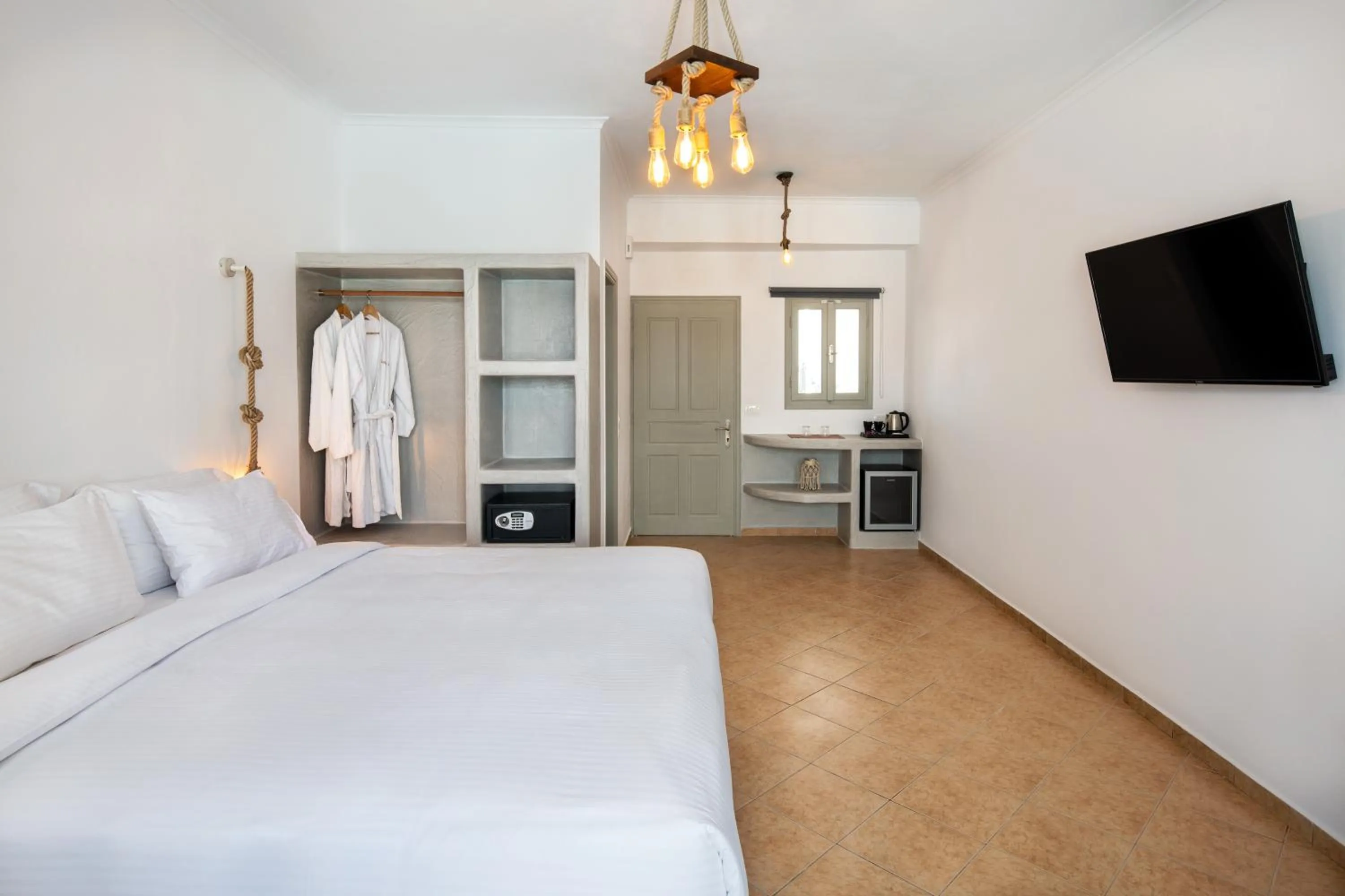 Pool view, Bed in Kalya Suites