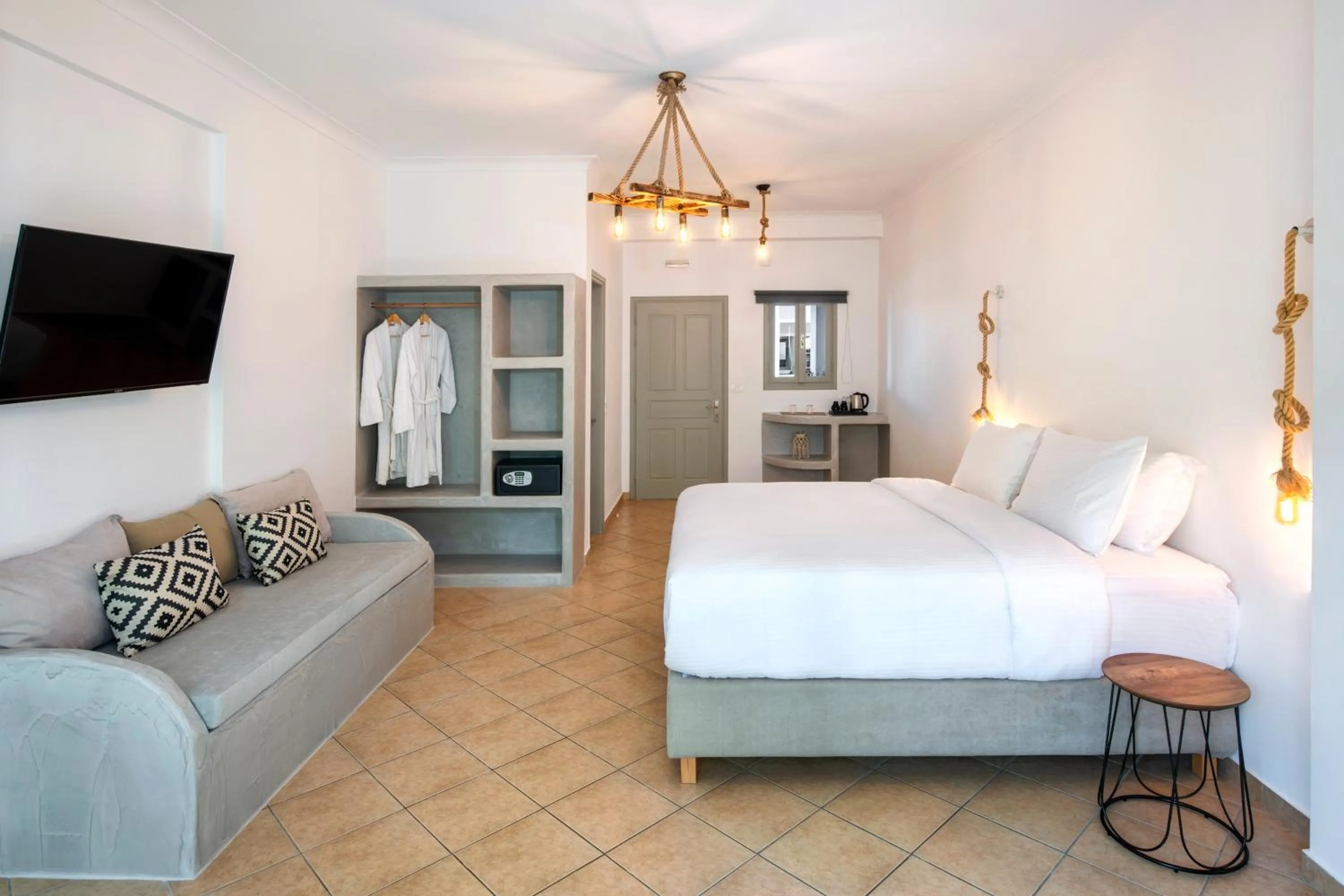 Photo of the whole room, Bed in Kalya Suites