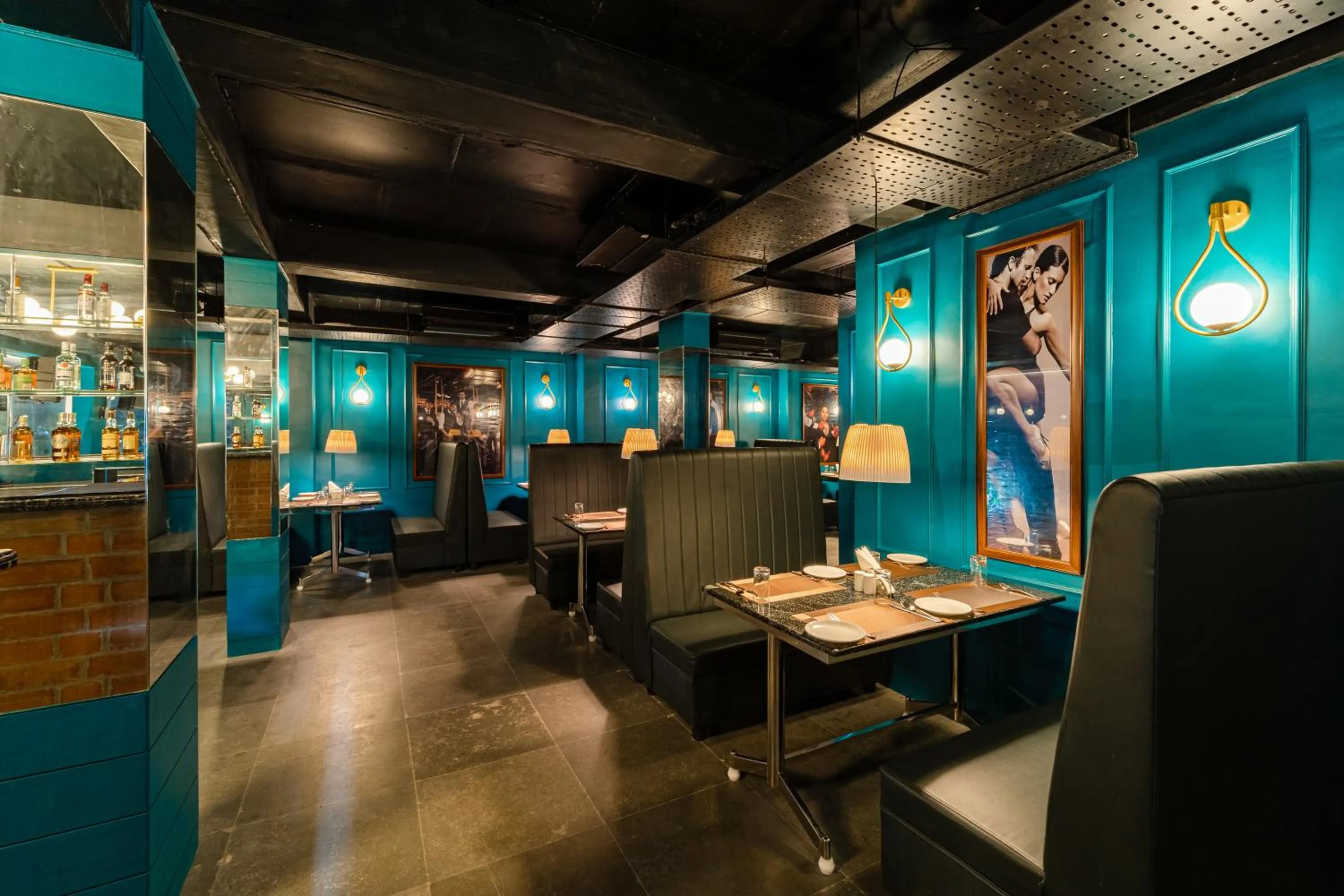 Lounge or bar in Rolling space