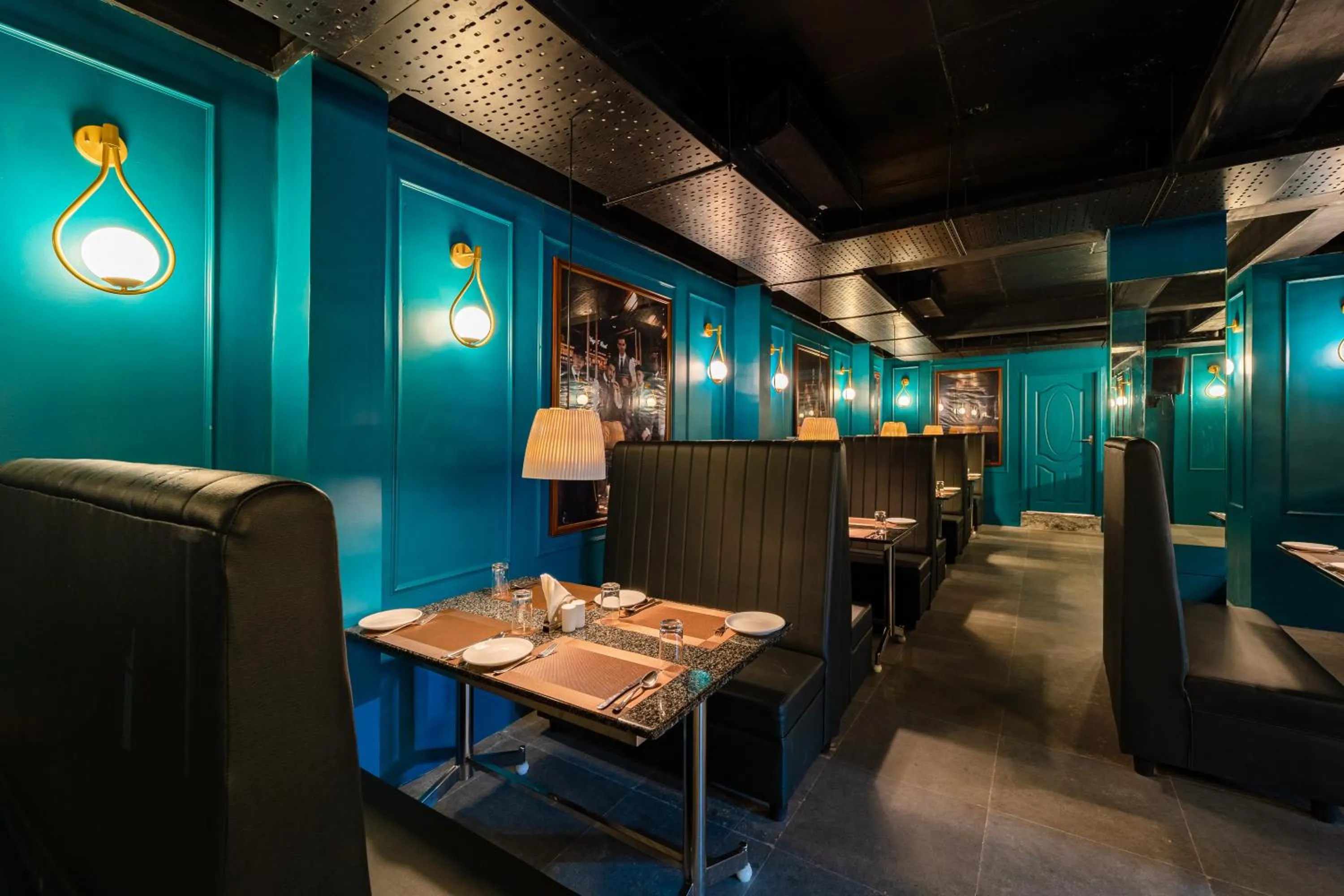 Lounge or bar in Rolling space