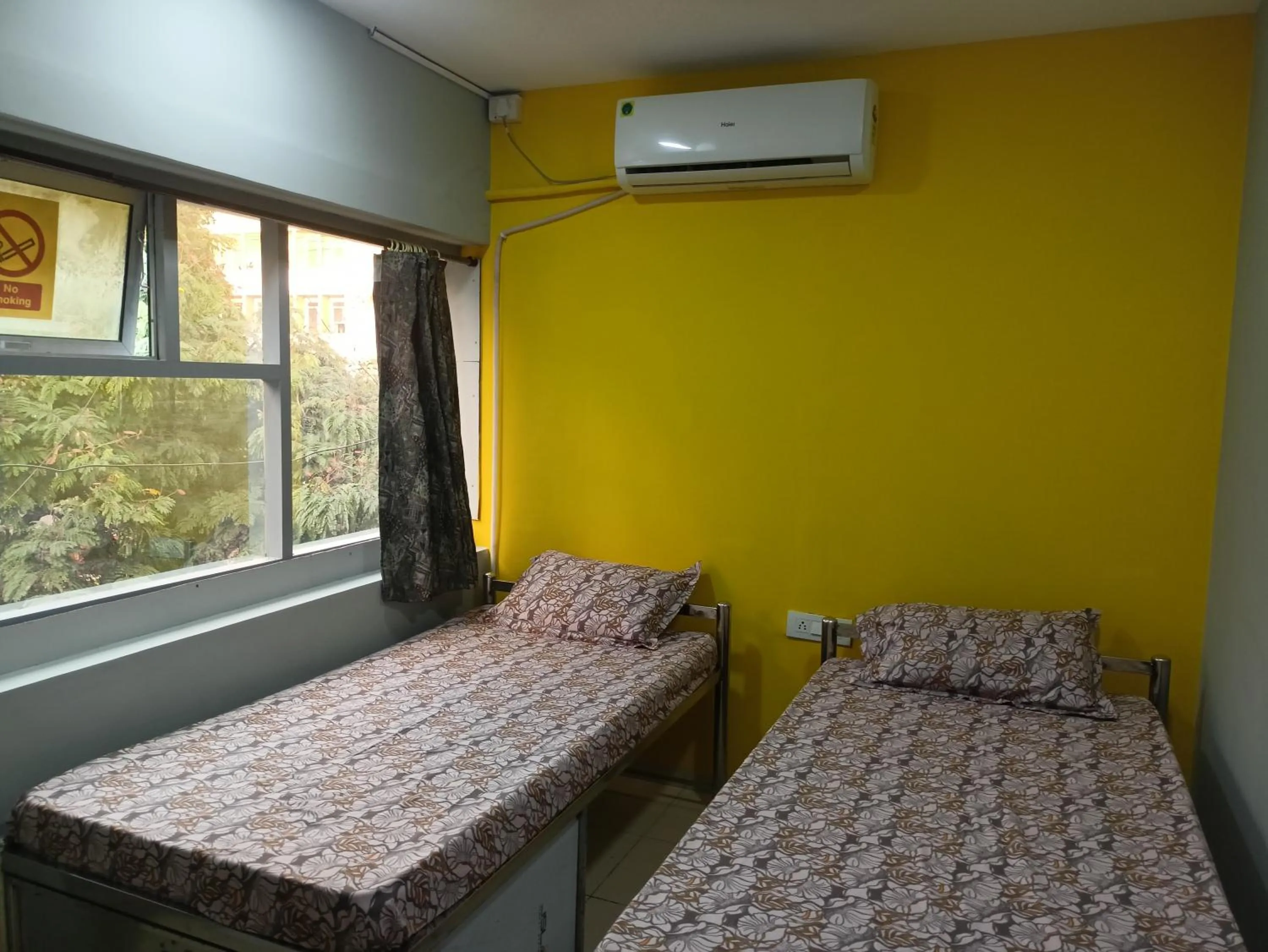 Bed in Shiv Sai Dormitory