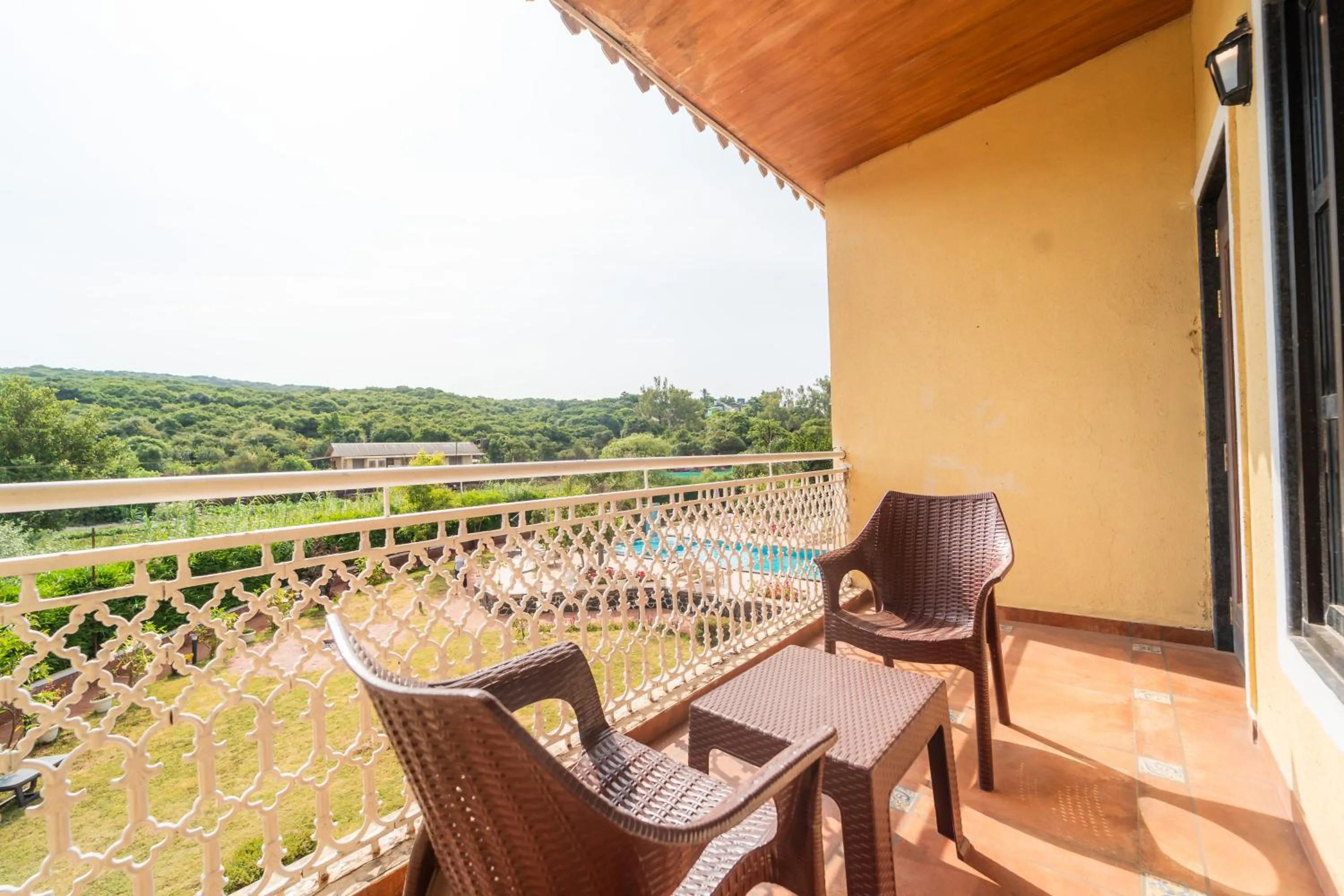 Balcony/Terrace in Rahi Forest View