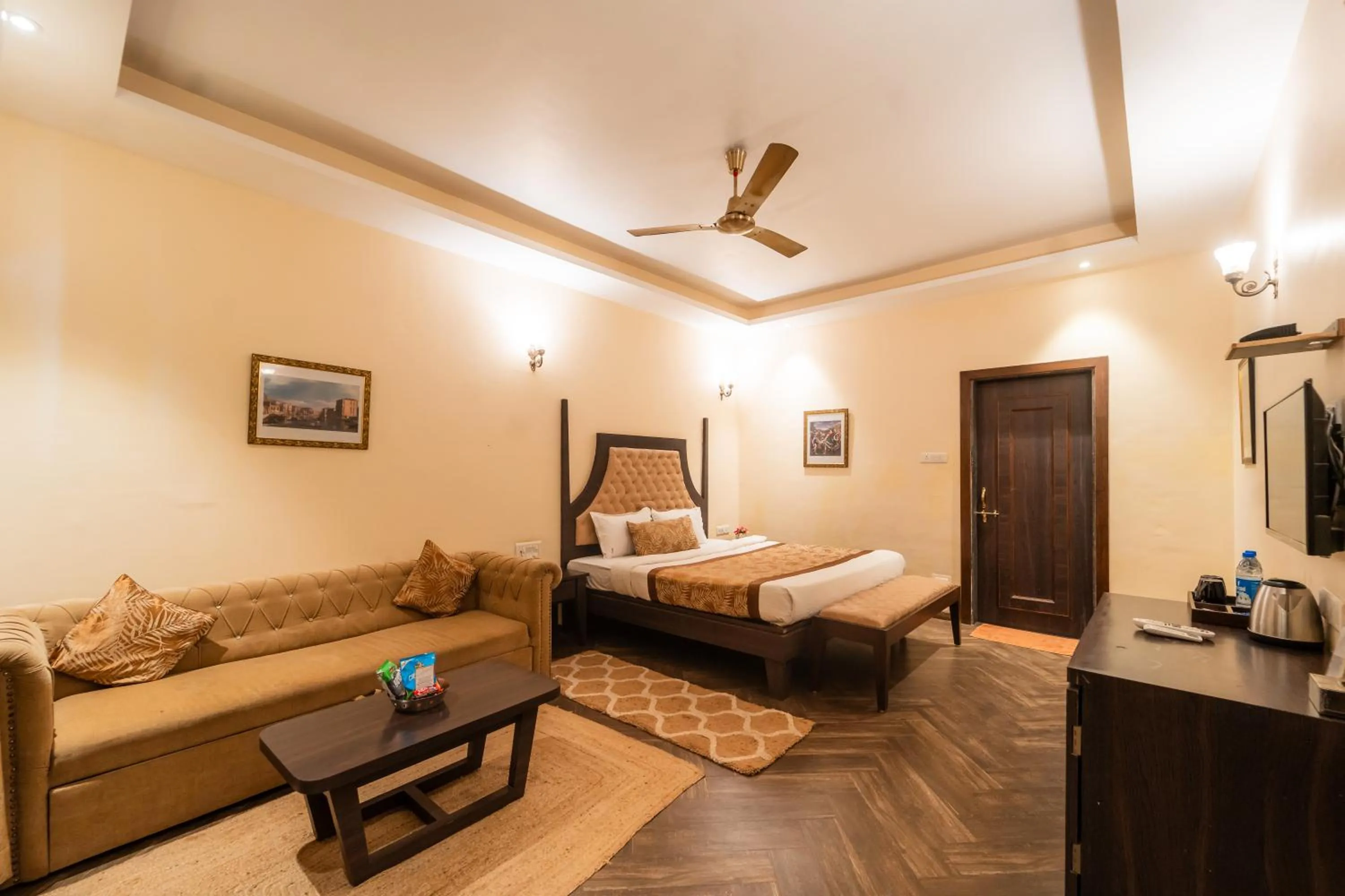 Bedroom in Rahi Forest View