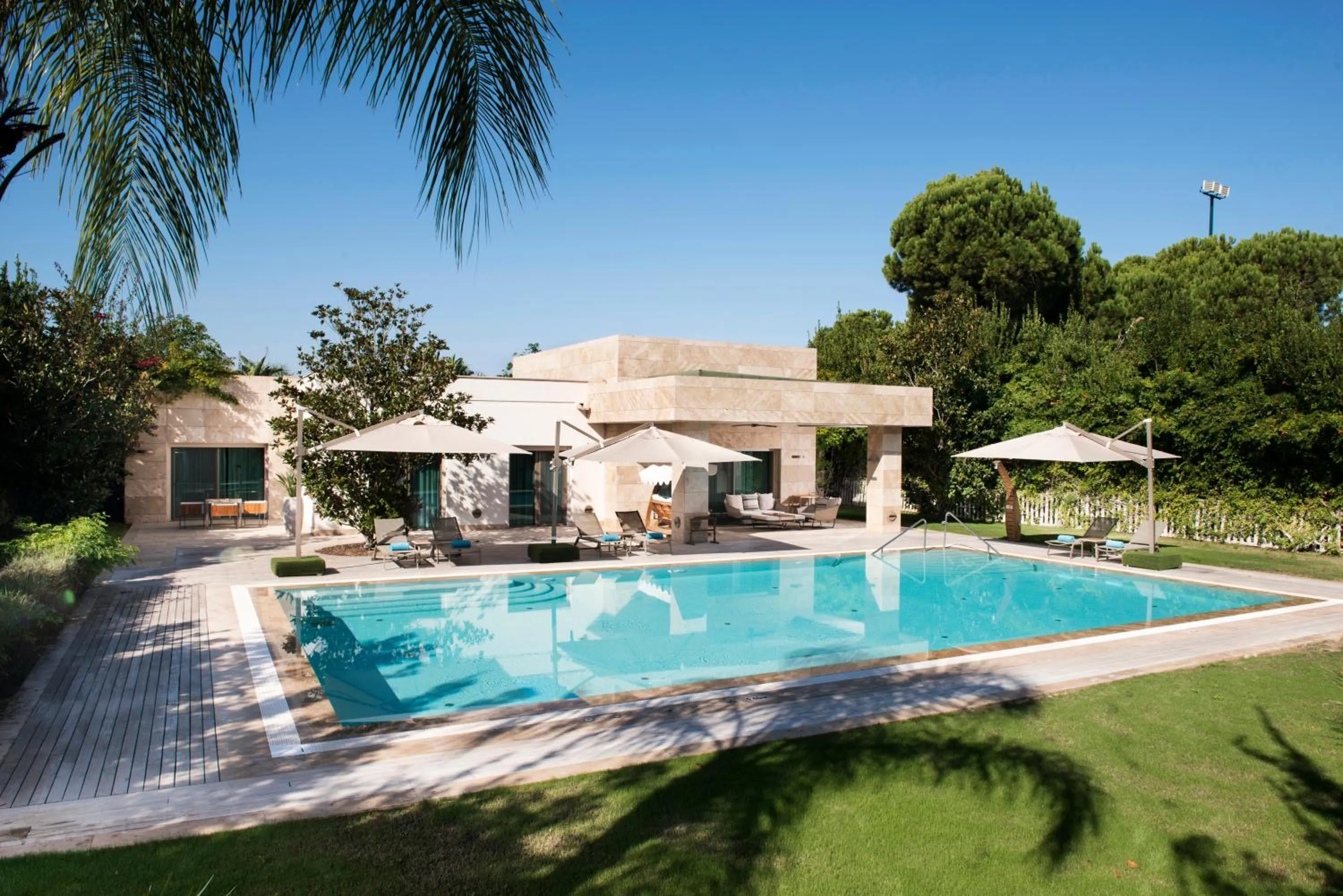 Garden in Regnum Carya