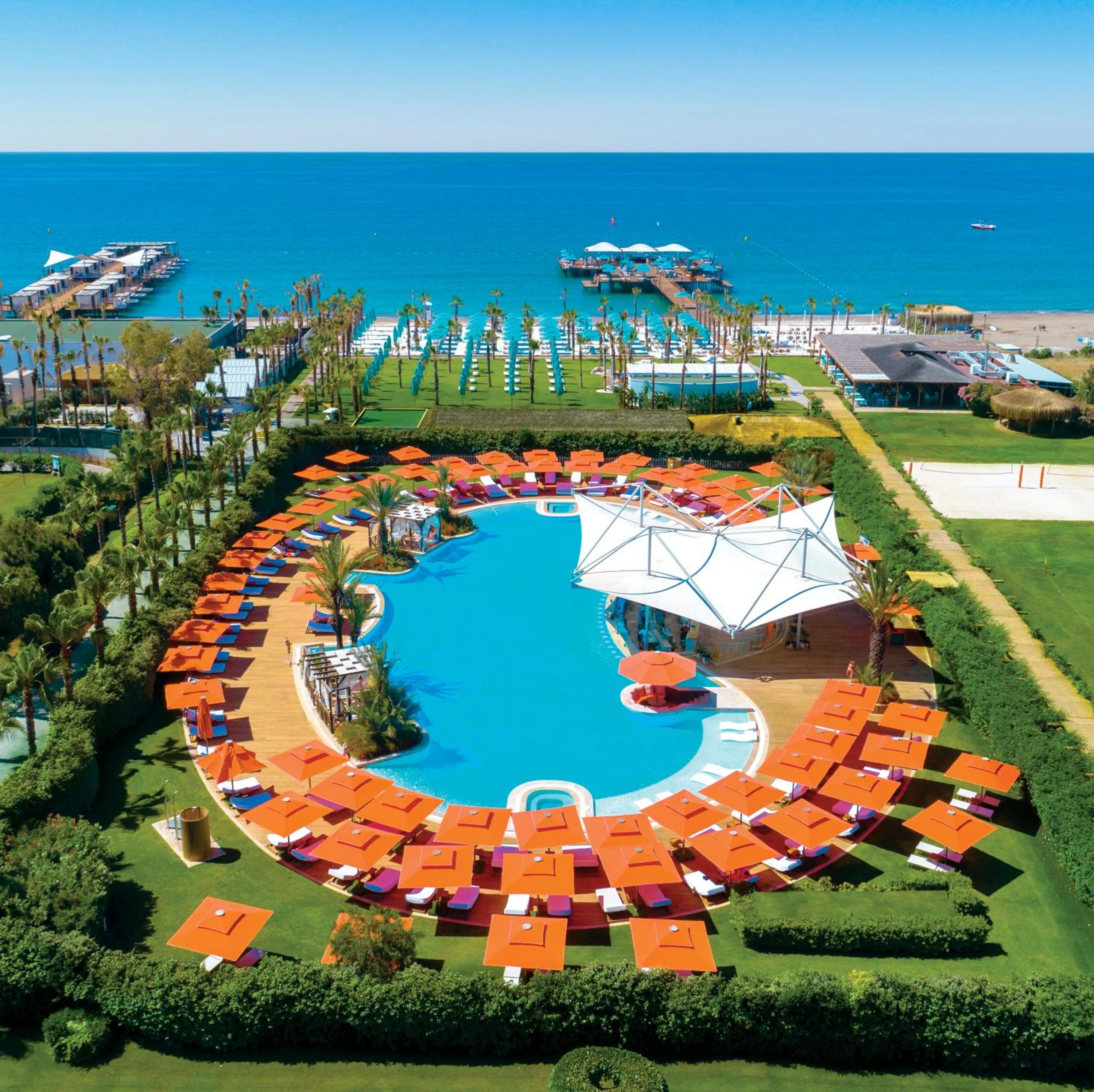 Swimming pool in Regnum Carya